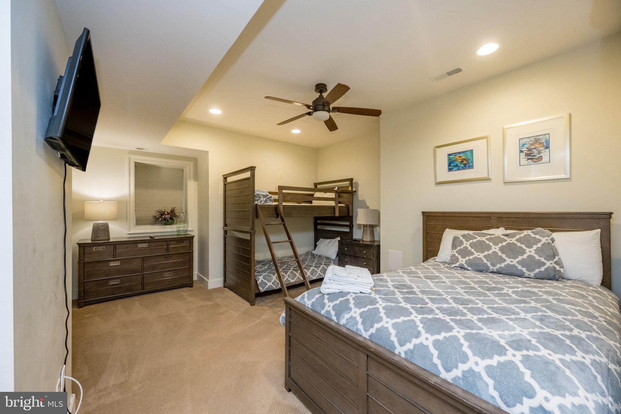 NORTHGLADE HILLS - Residential