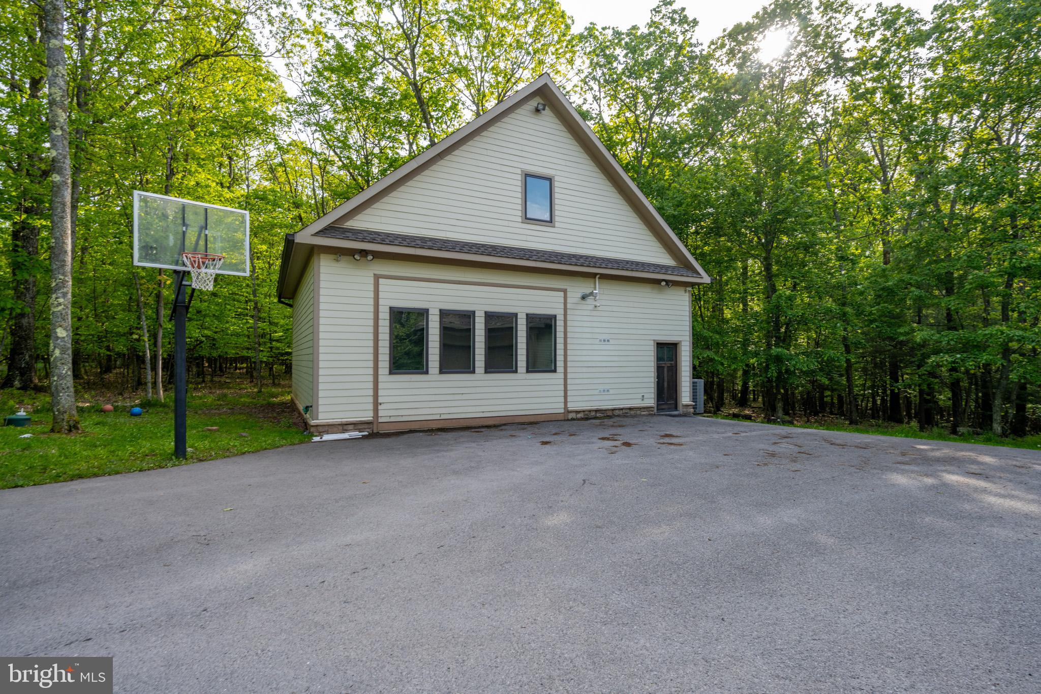 NORTHGLADE HILLS - Residential