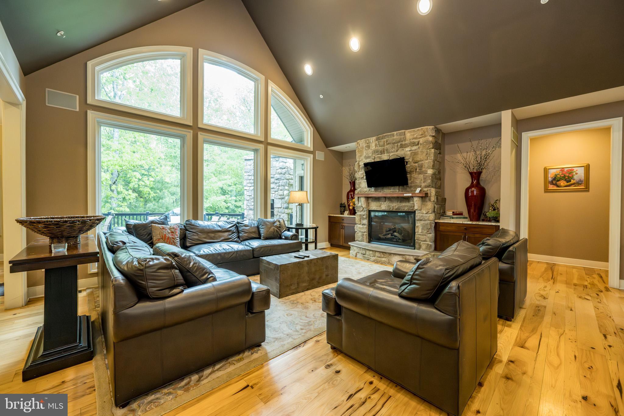 NORTHGLADE HILLS - Residential