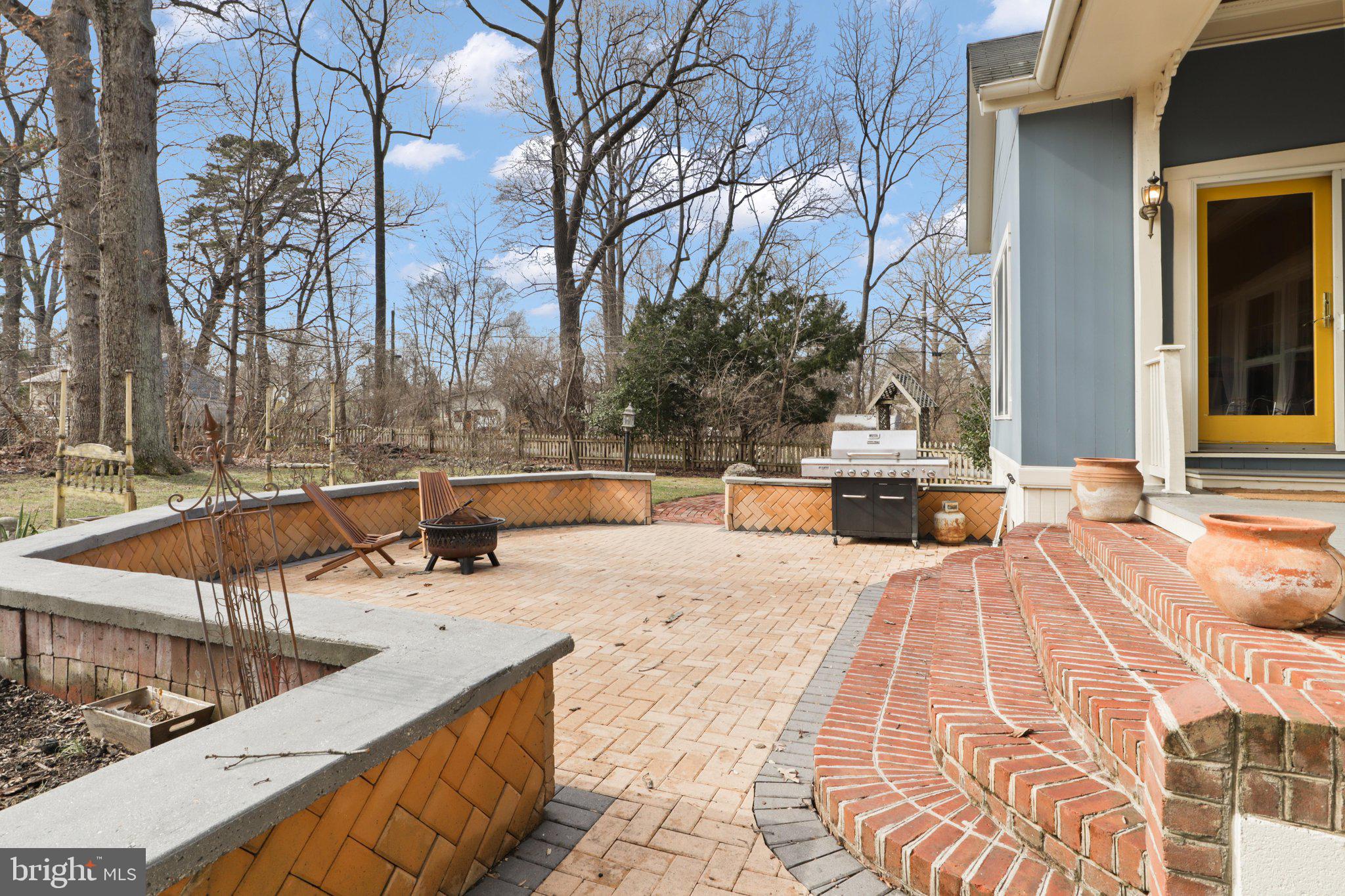 WASHINGTON GROVE - Residential
