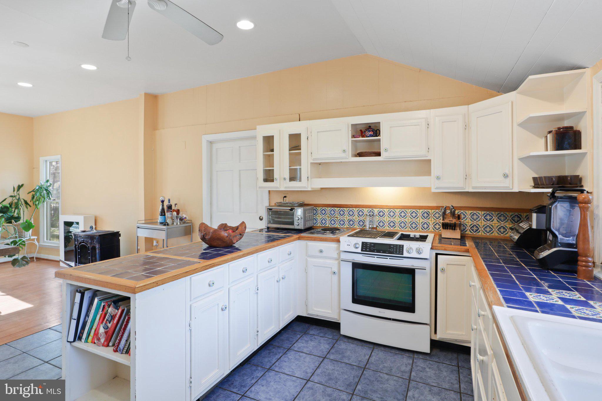 WASHINGTON GROVE - Residential