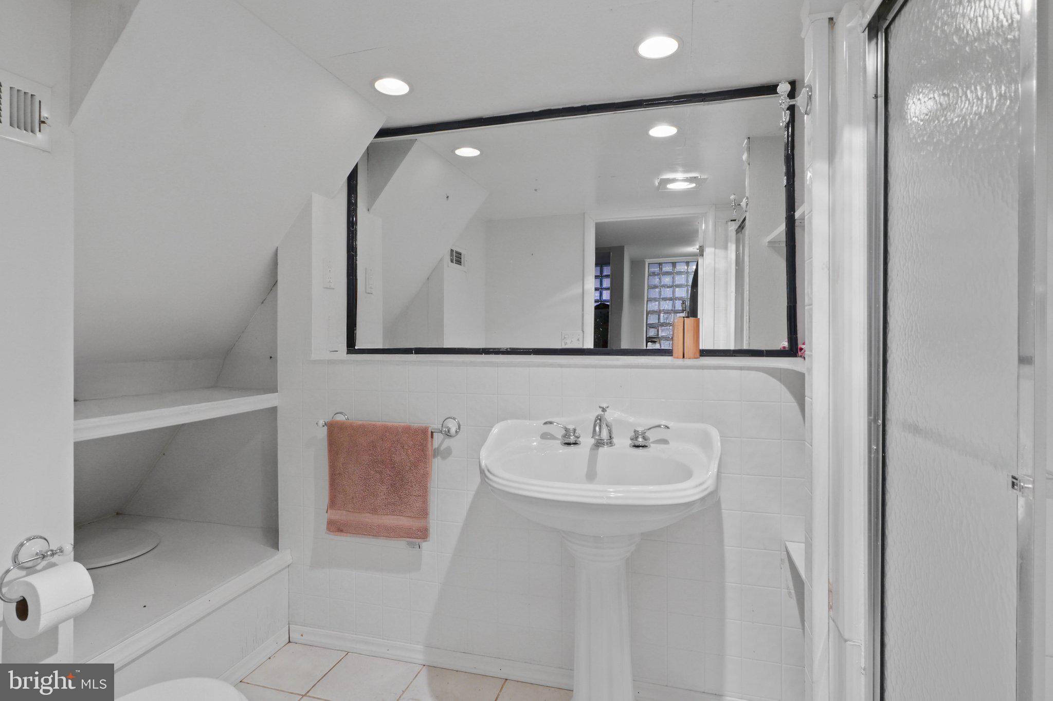 WASHINGTON GROVE - Residential
