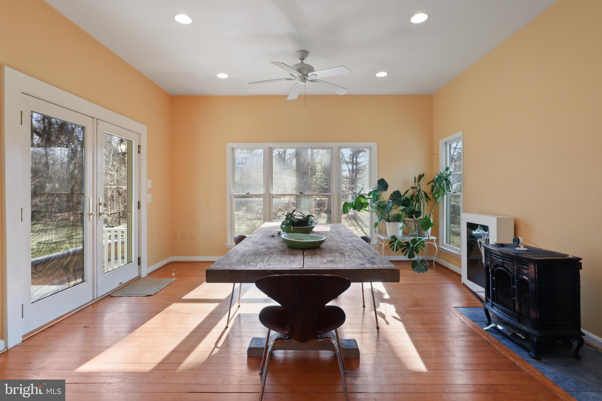 WASHINGTON GROVE - Residential