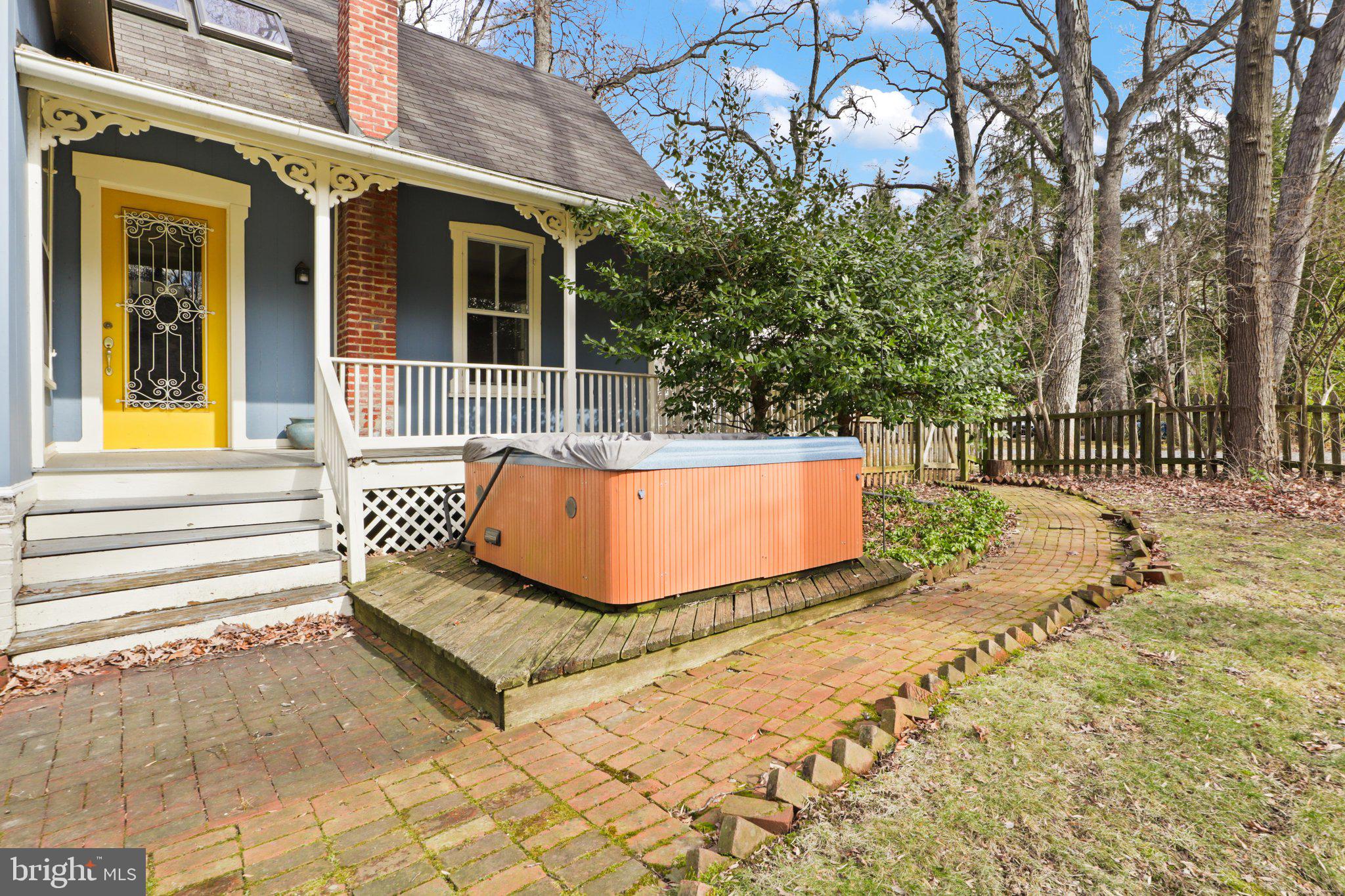 WASHINGTON GROVE - Residential