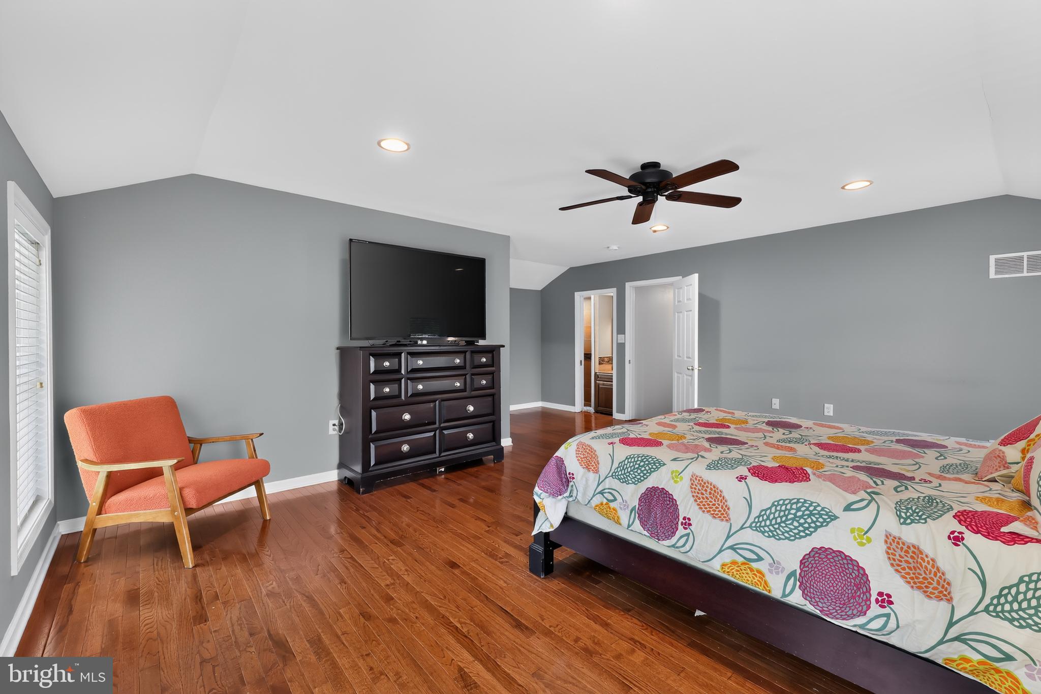 GRAYLYN CREST - Residential