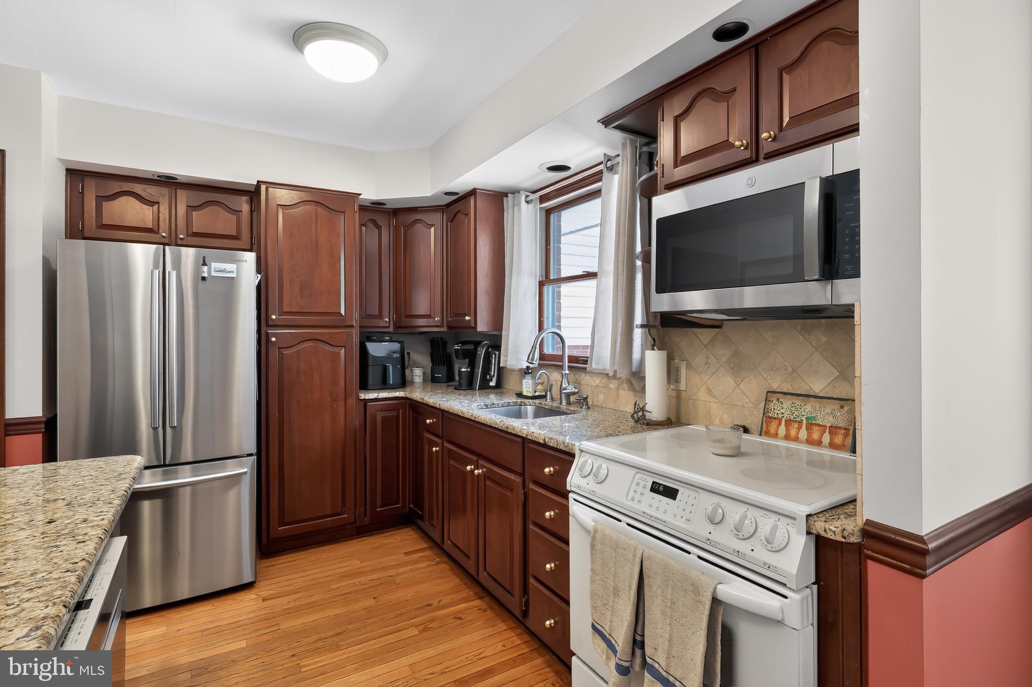 GRAYLYN CREST - Residential