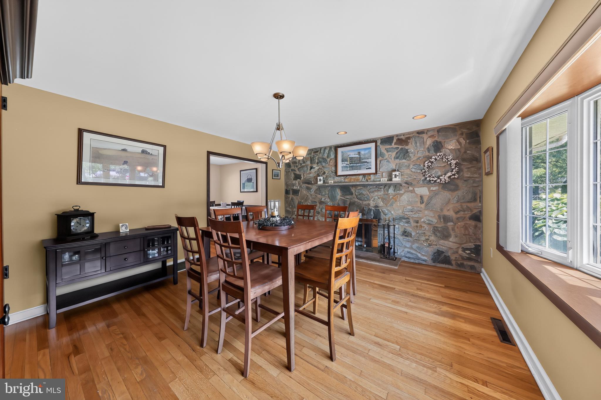 GRAYLYN CREST - Residential