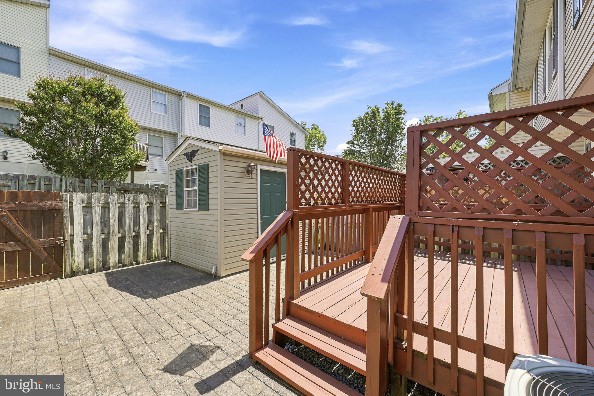 MUSSELMAN SQUARE - Residential