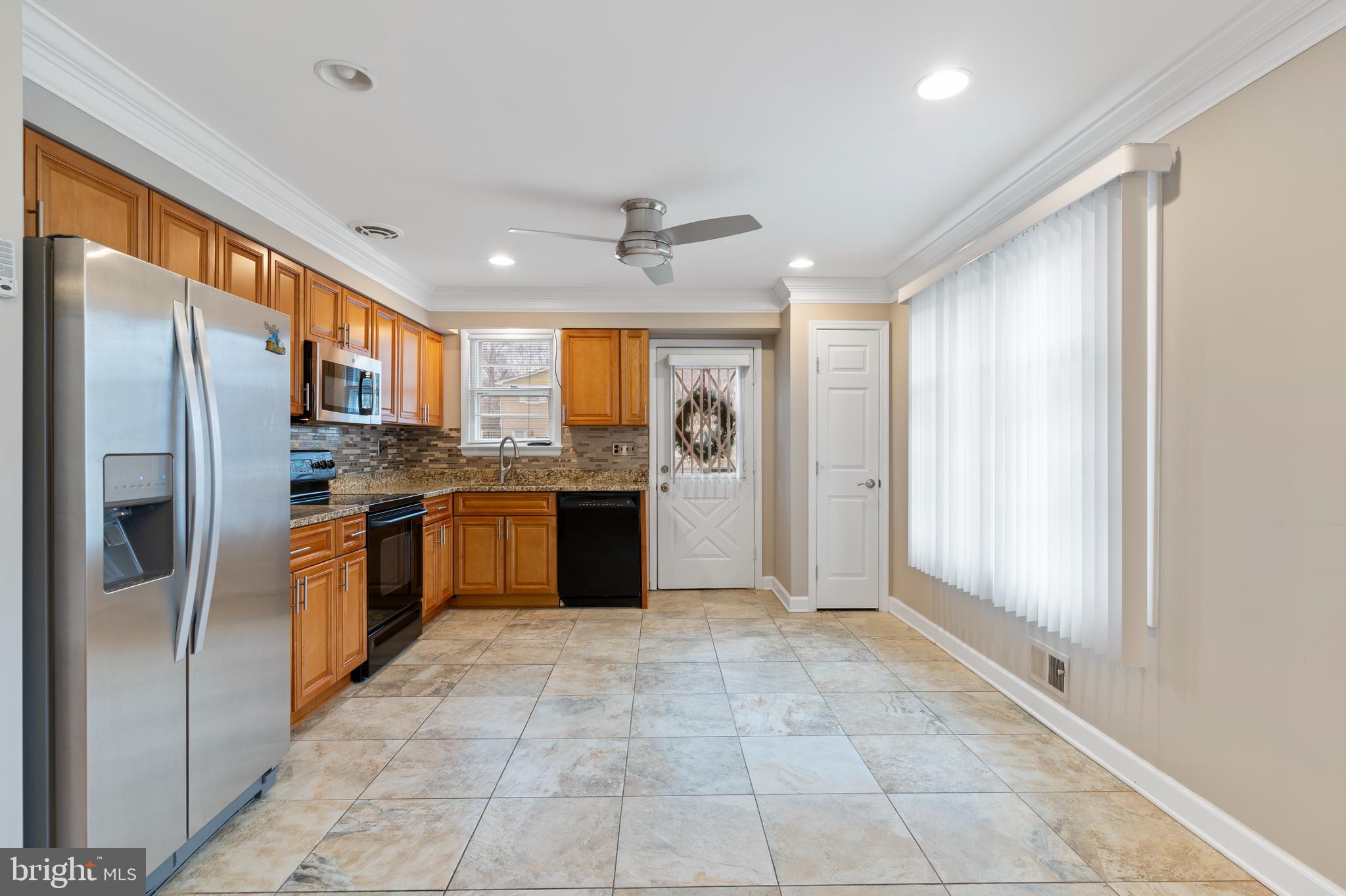 CRESTVIEW MANOR - Residential