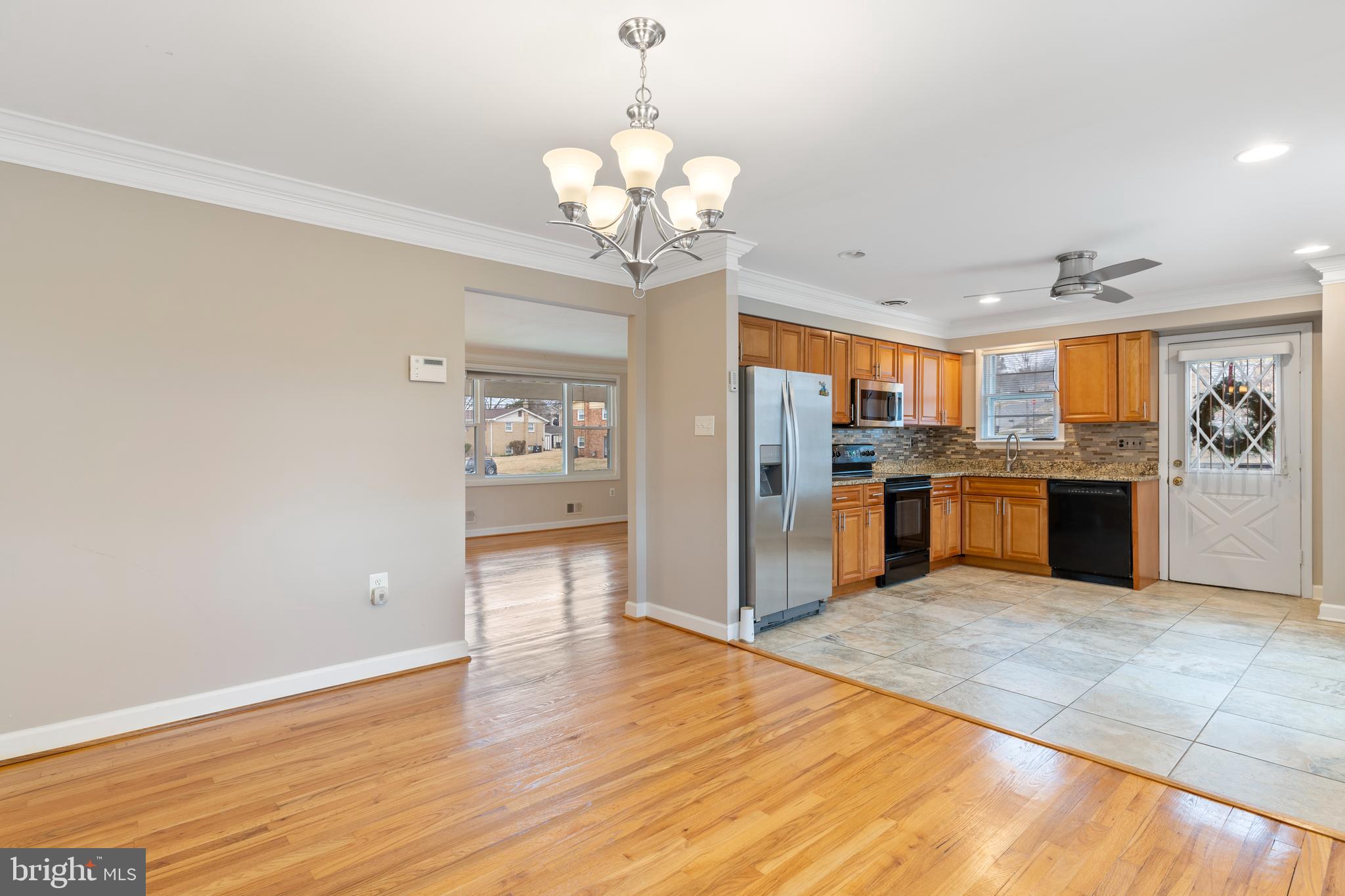 CRESTVIEW MANOR - Residential