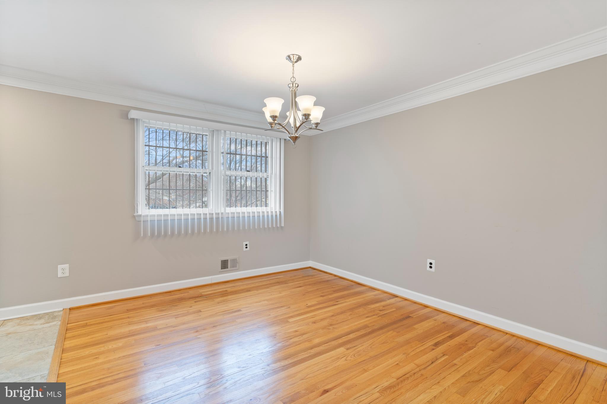 CRESTVIEW MANOR - Residential