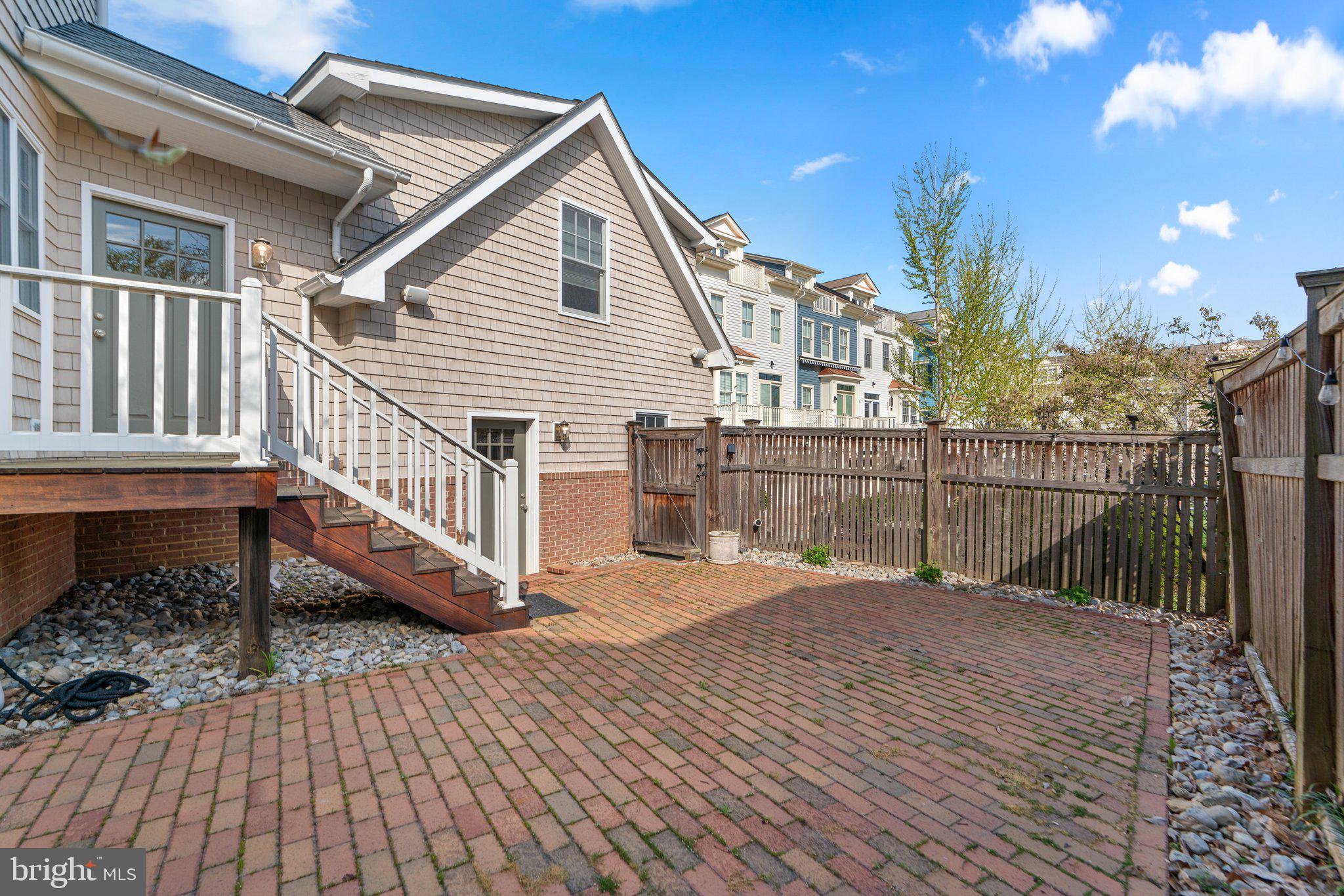 MURRAY HILL - Residential