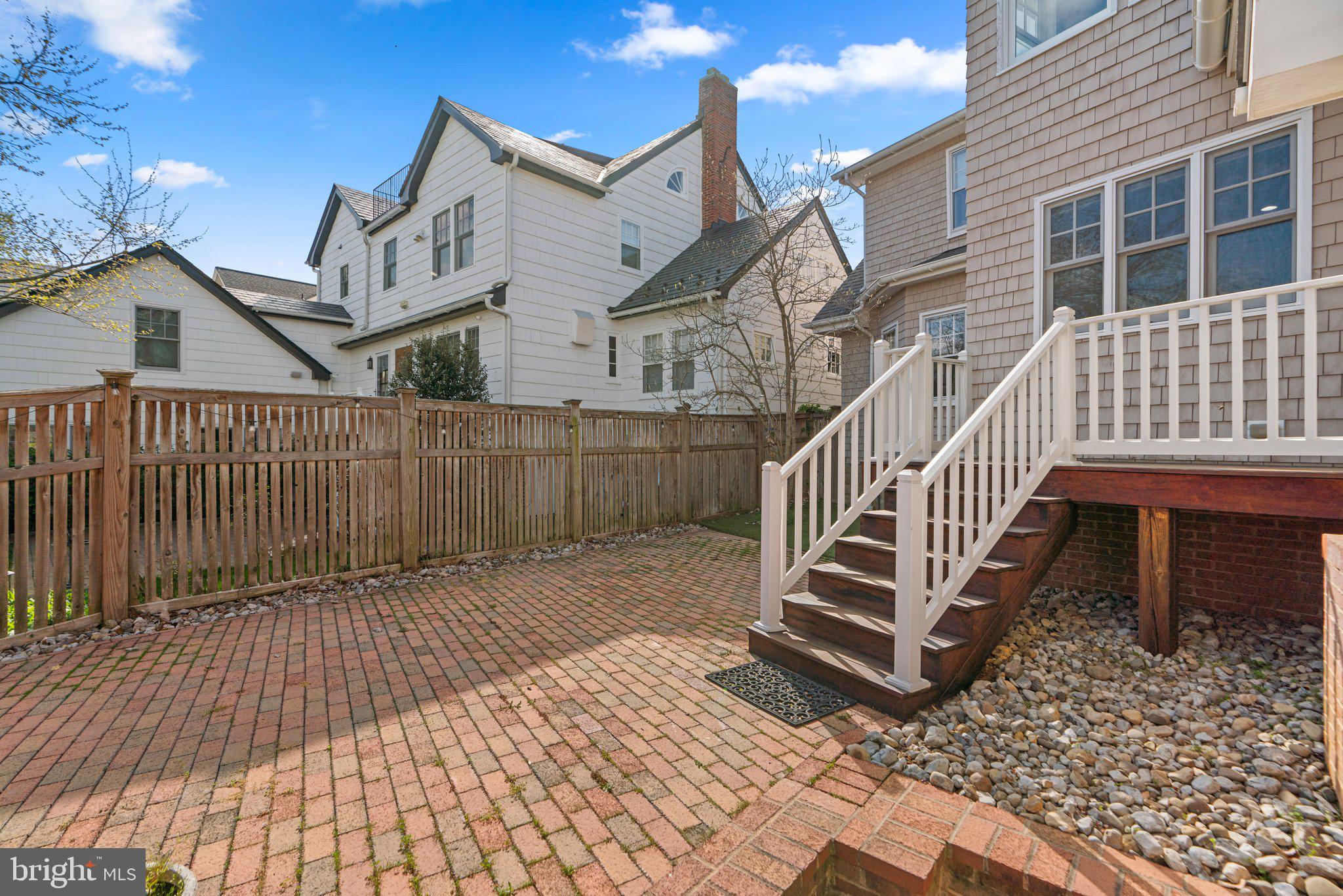MURRAY HILL - Residential