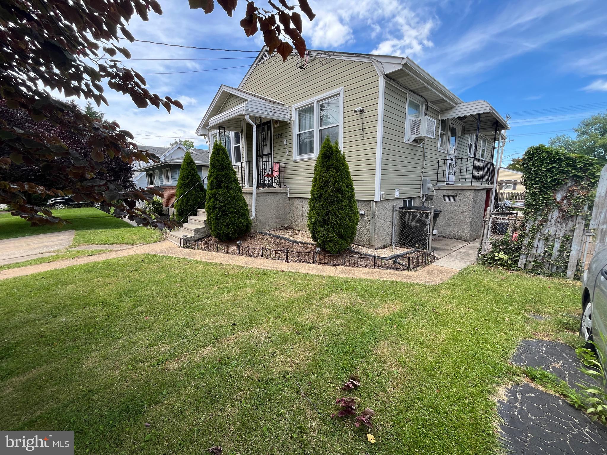 CATONSVILLE MANOR - Residential