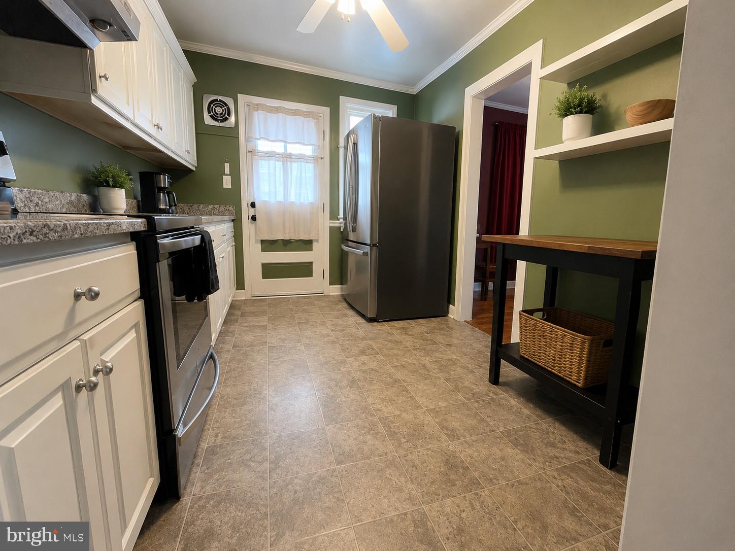 CATONSVILLE MANOR - Residential