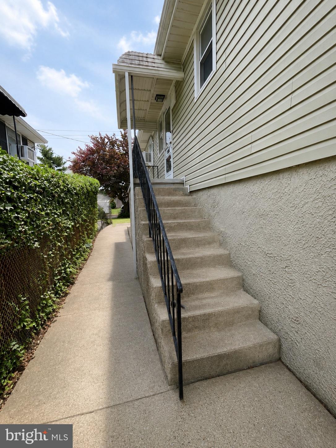 CATONSVILLE MANOR - Residential