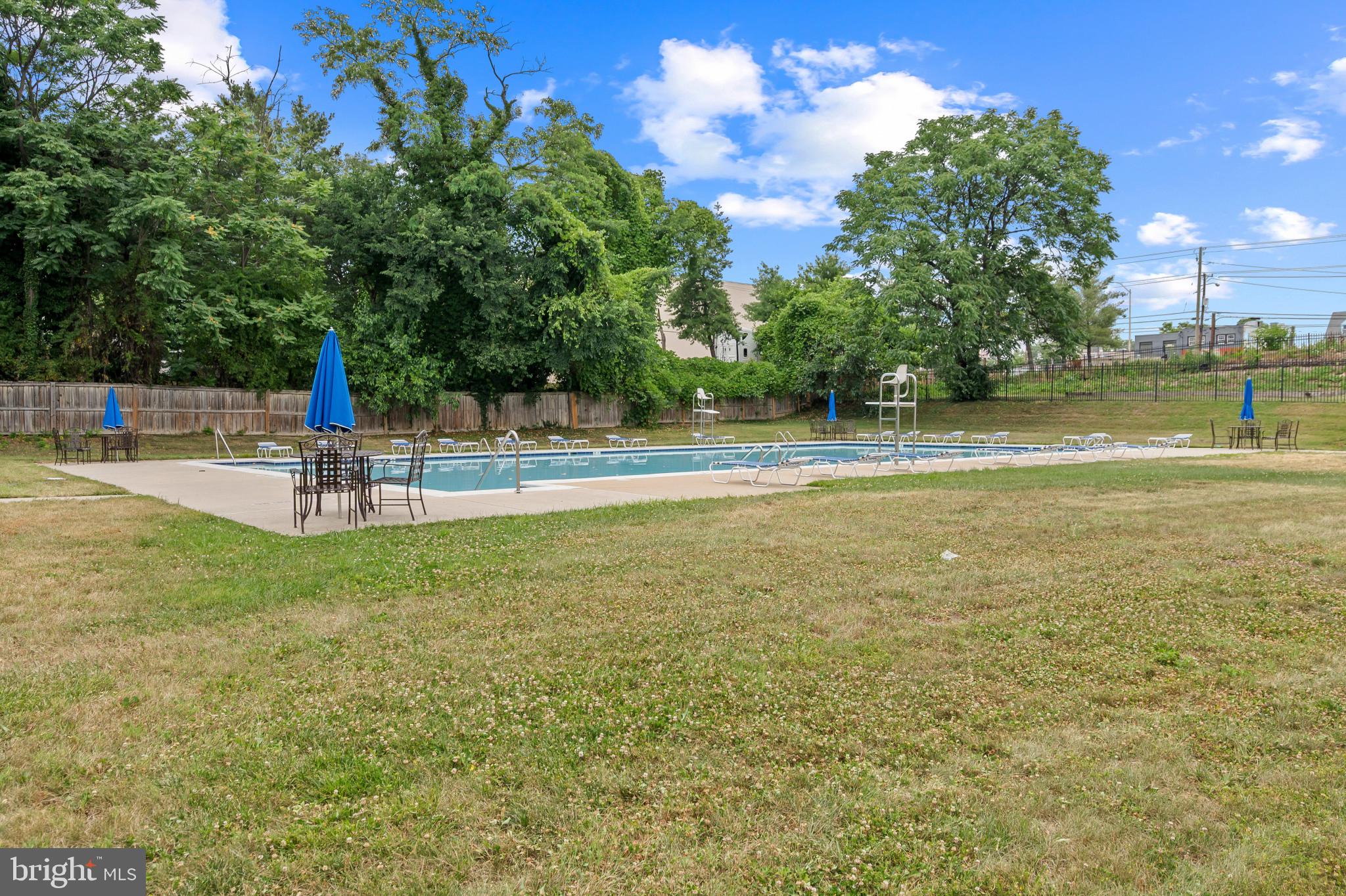 FAIRMOUNT - Residential