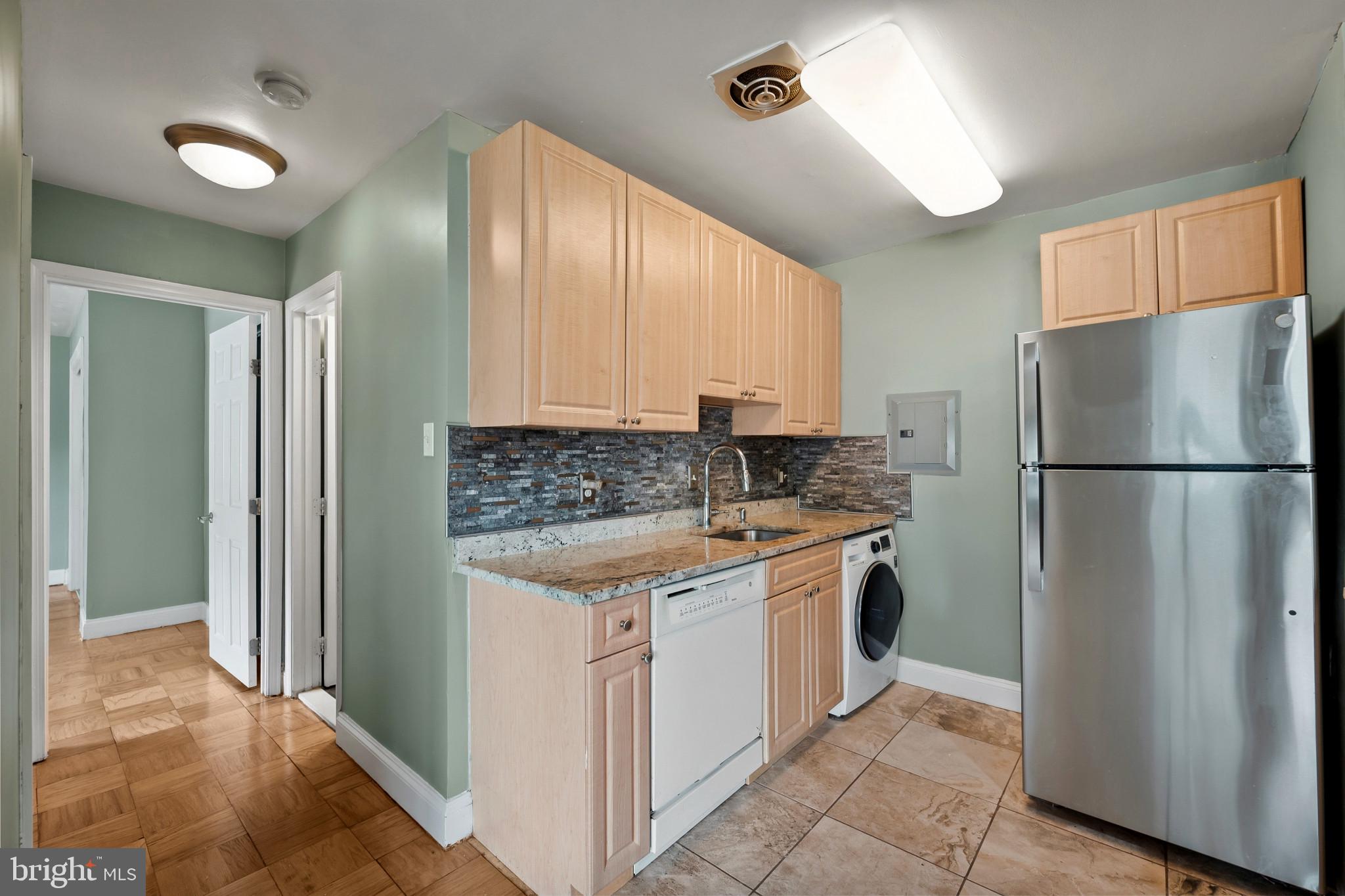 FAIRMOUNT - Residential