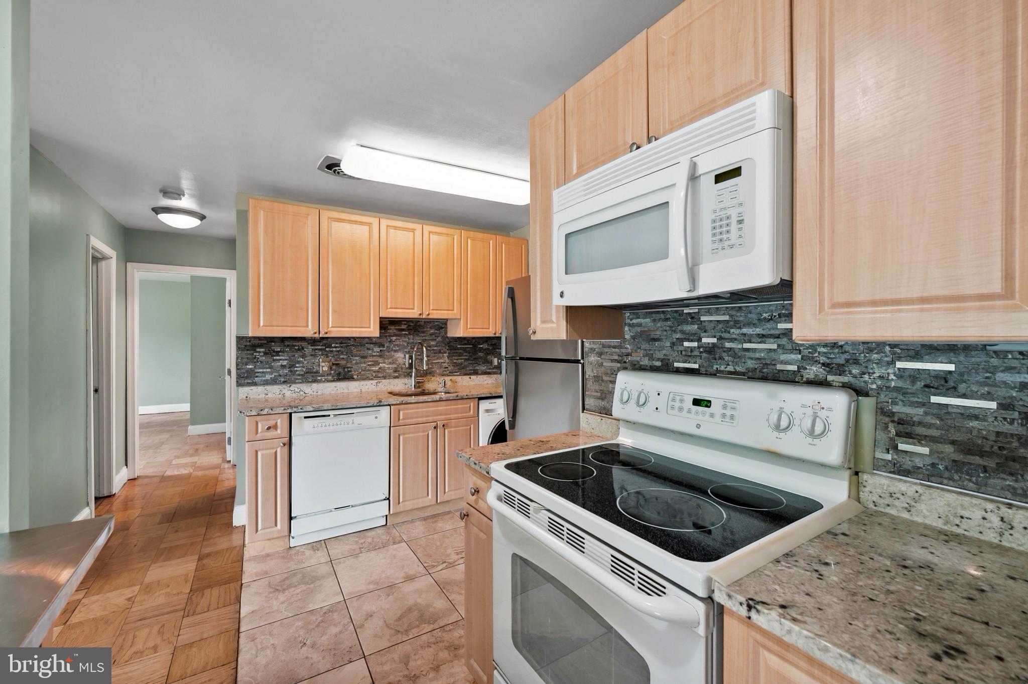 FAIRMOUNT - Residential