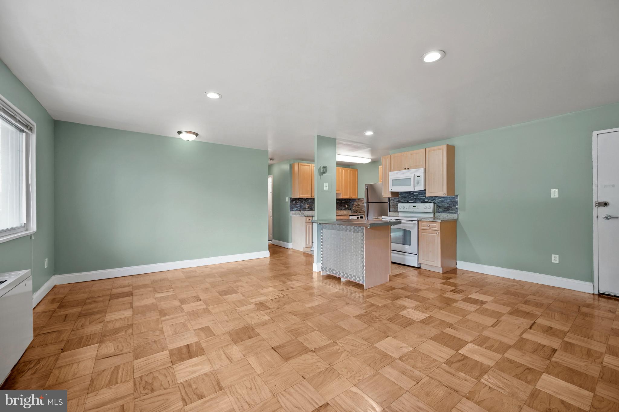 FAIRMOUNT - Residential