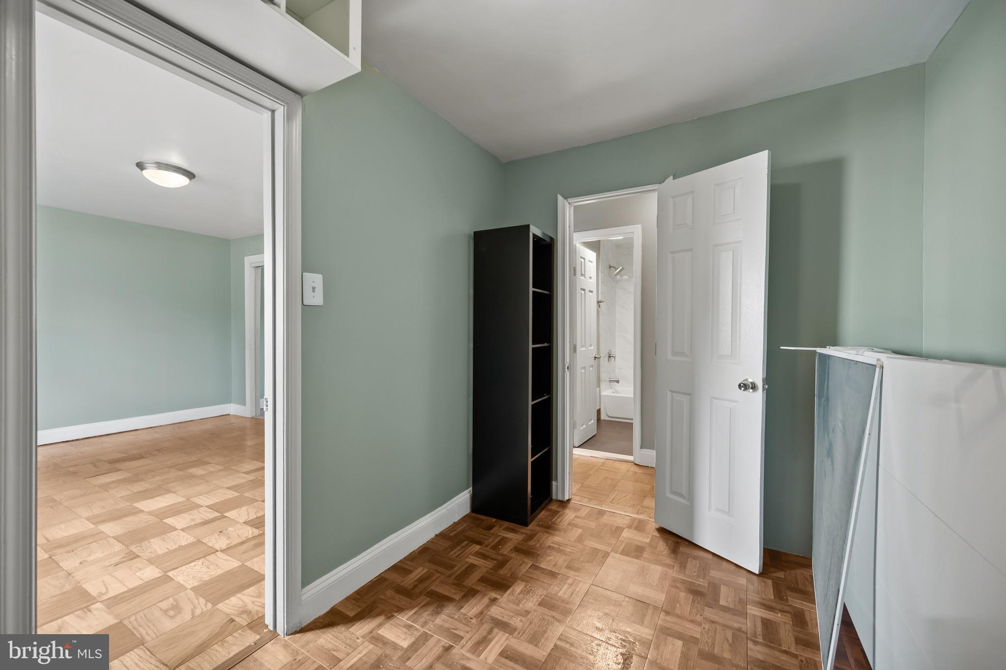 FAIRMOUNT - Residential