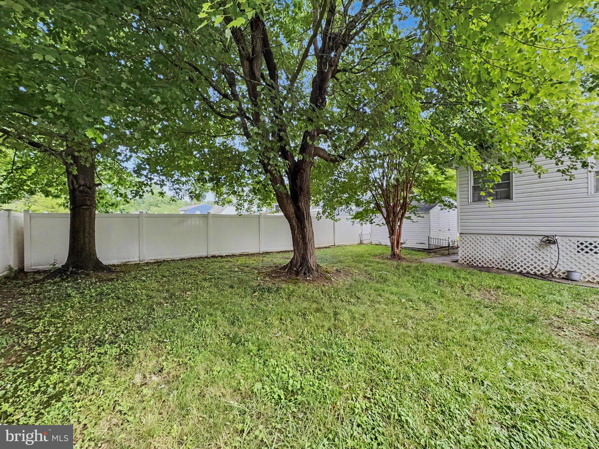EDGE MEAD - Residential