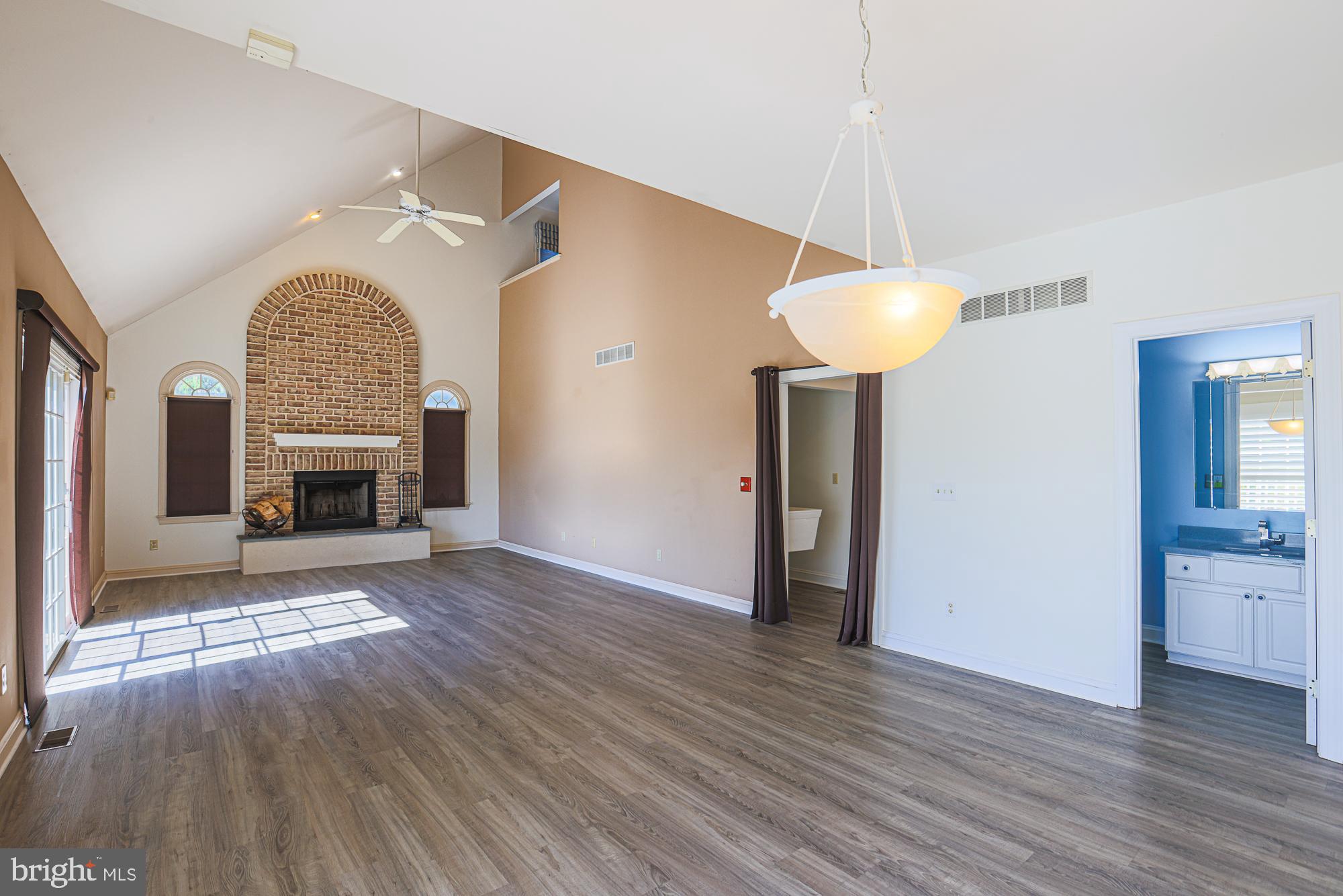 MISSION RIDGE - Residential