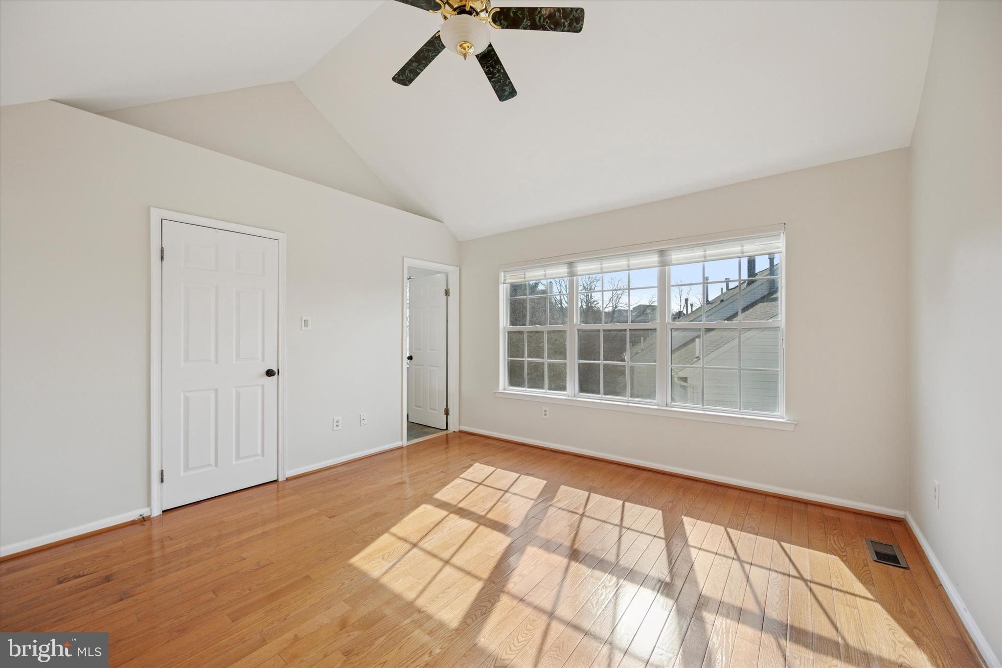 CINNAMON HILL - Residential