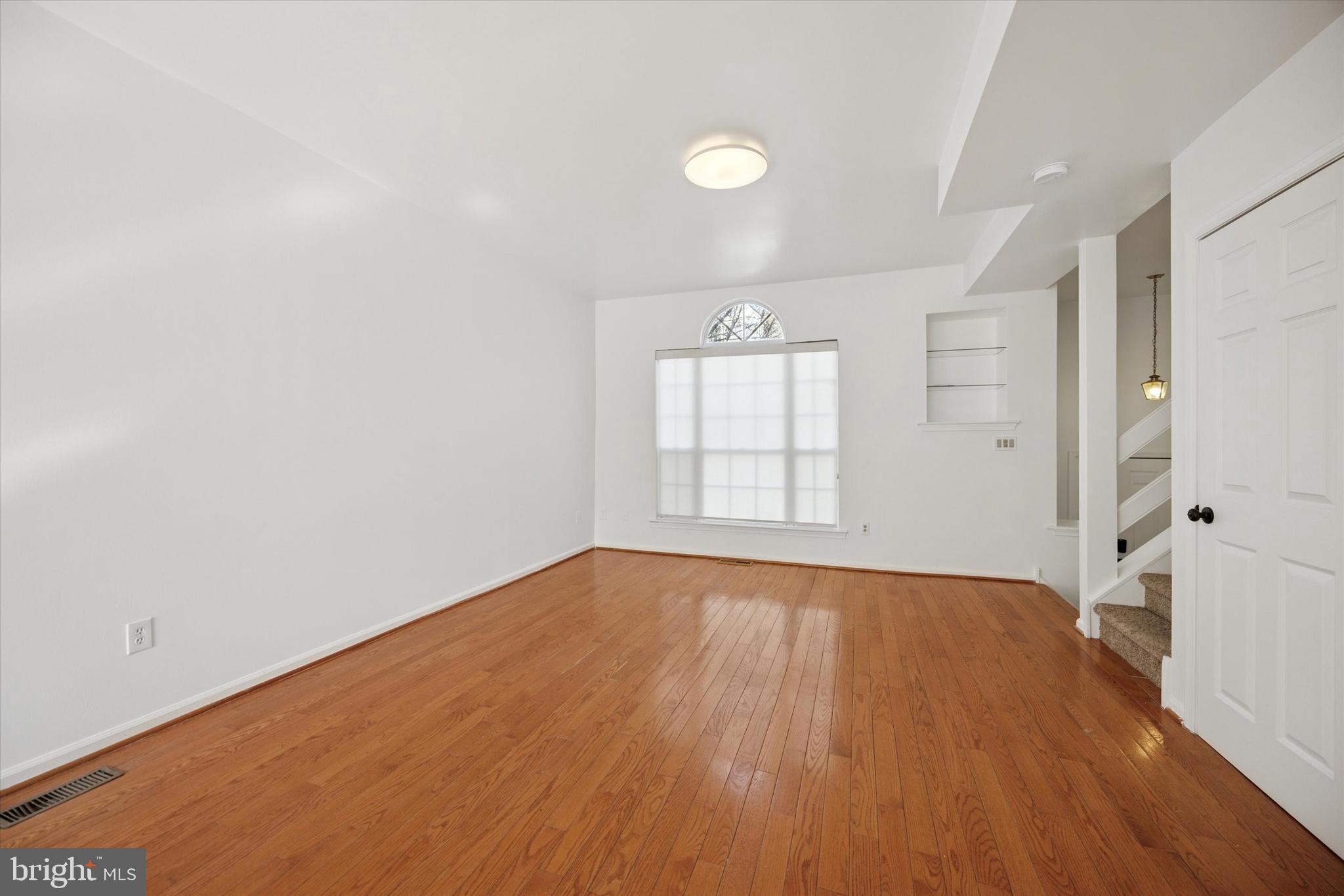CINNAMON HILL - Residential