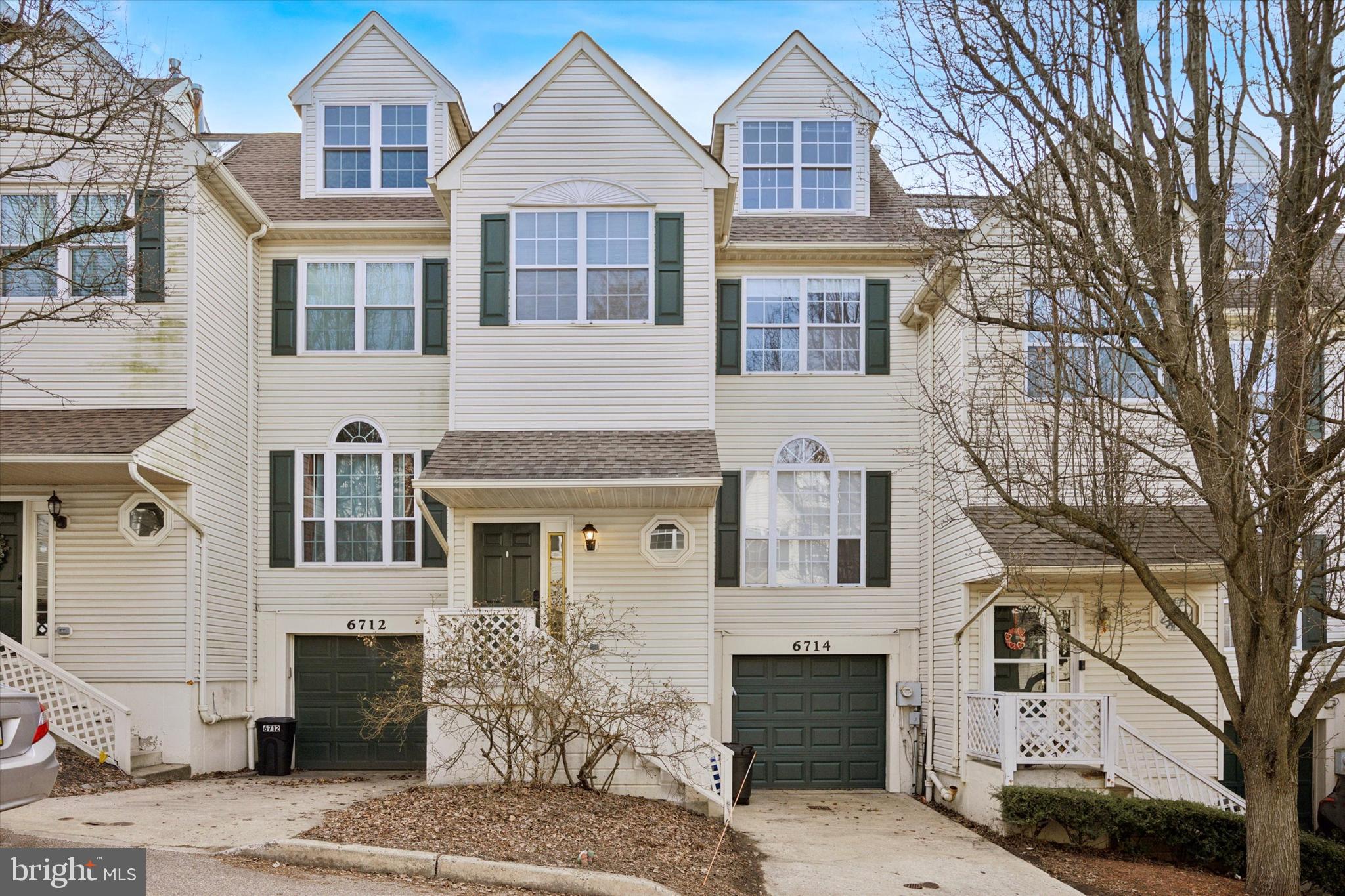 CINNAMON HILL - Residential