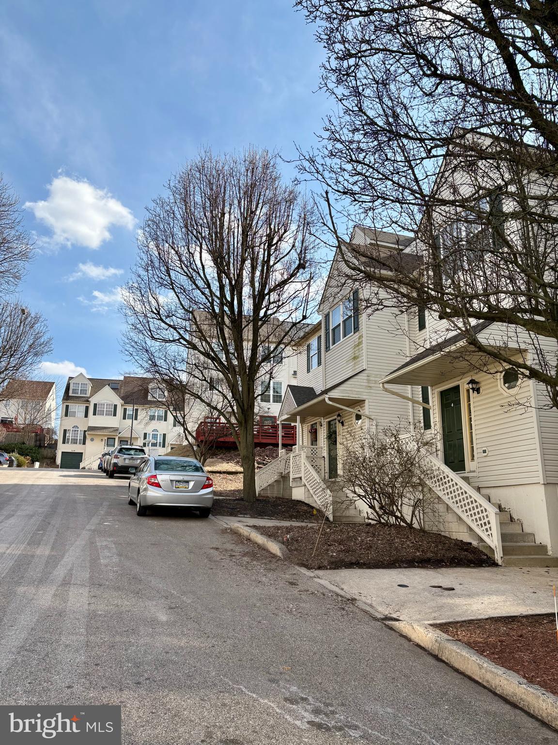CINNAMON HILL - Residential