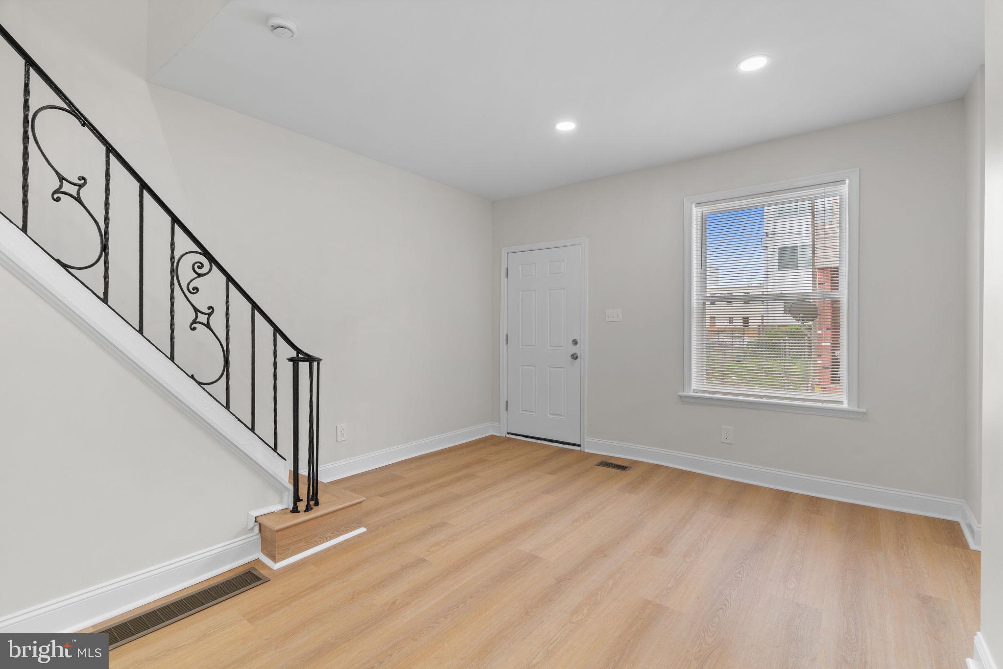 PORT RICHMOND - Residential