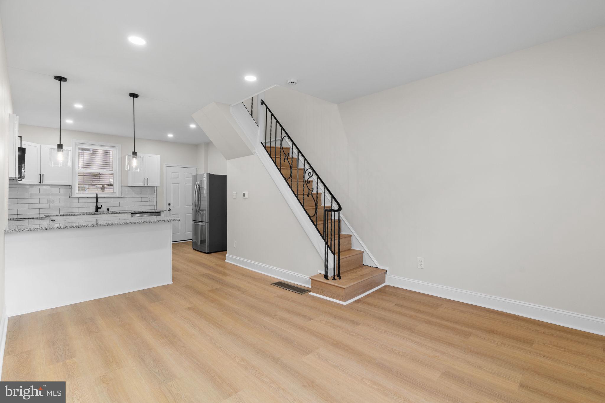 PORT RICHMOND - Residential