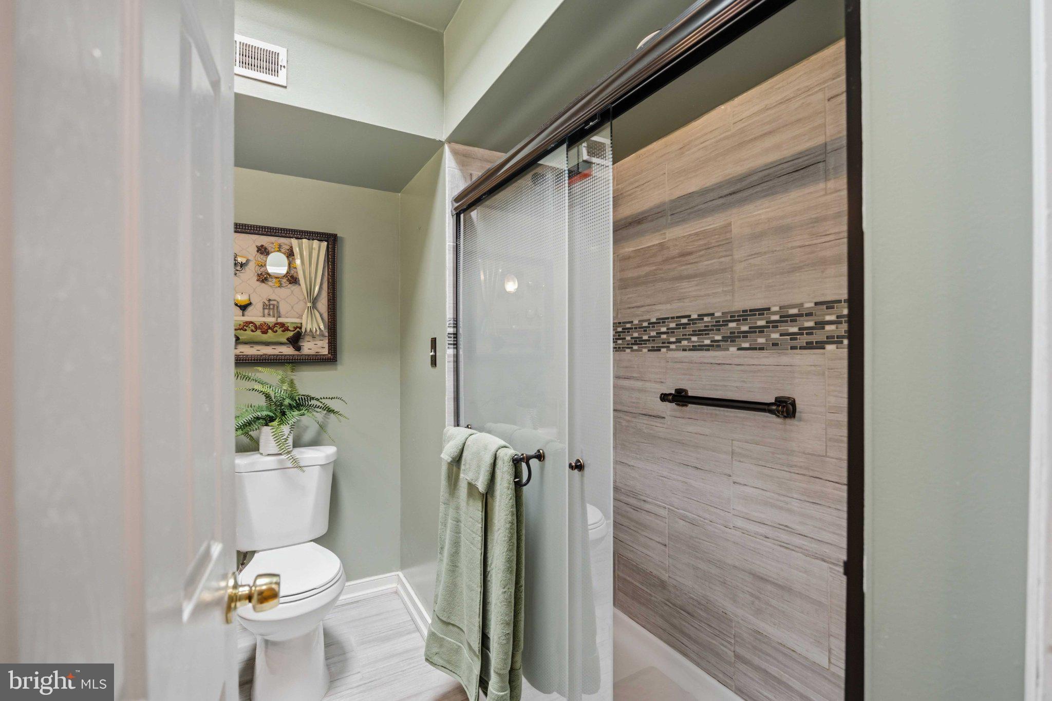 WEST OAK LANE - Residential