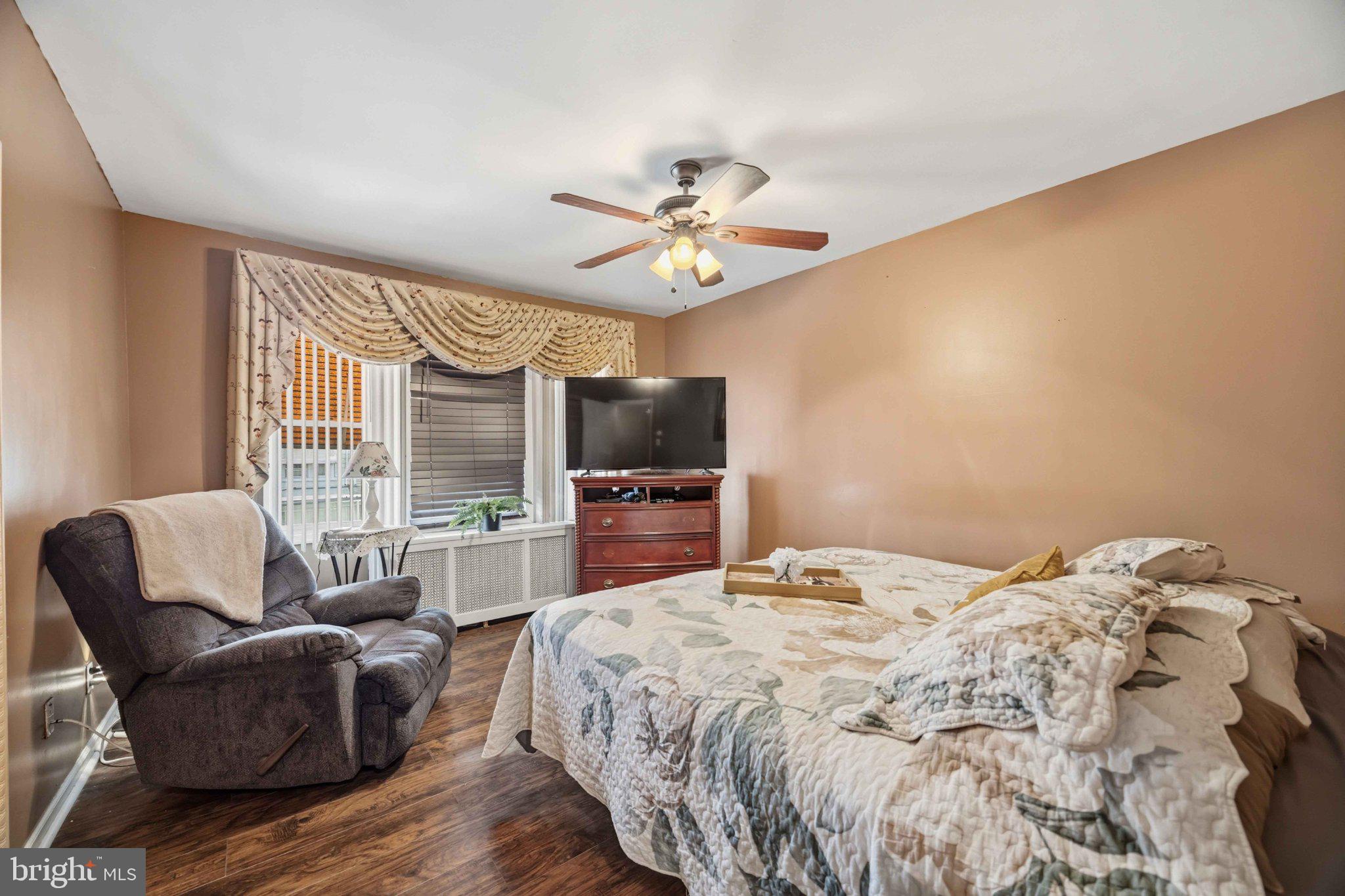 WEST OAK LANE - Residential