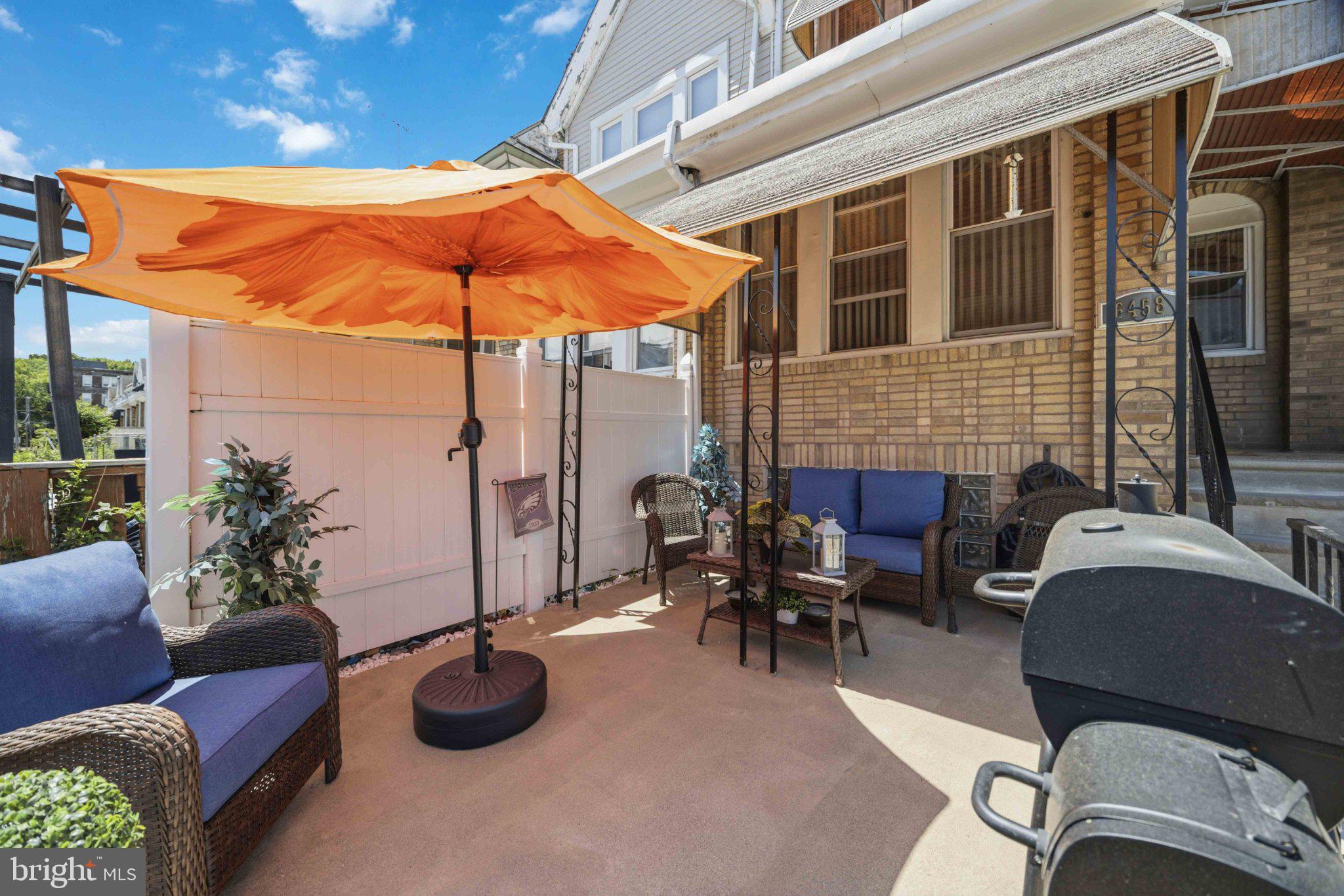WEST OAK LANE - Residential