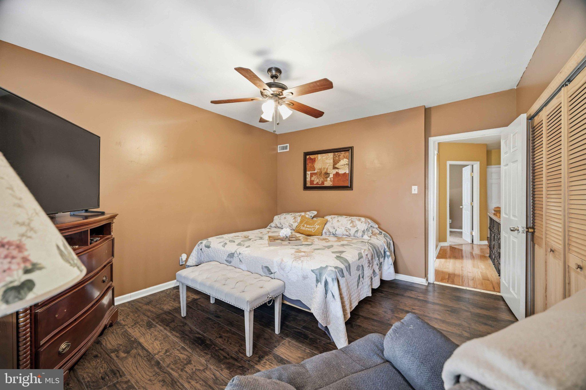 WEST OAK LANE - Residential