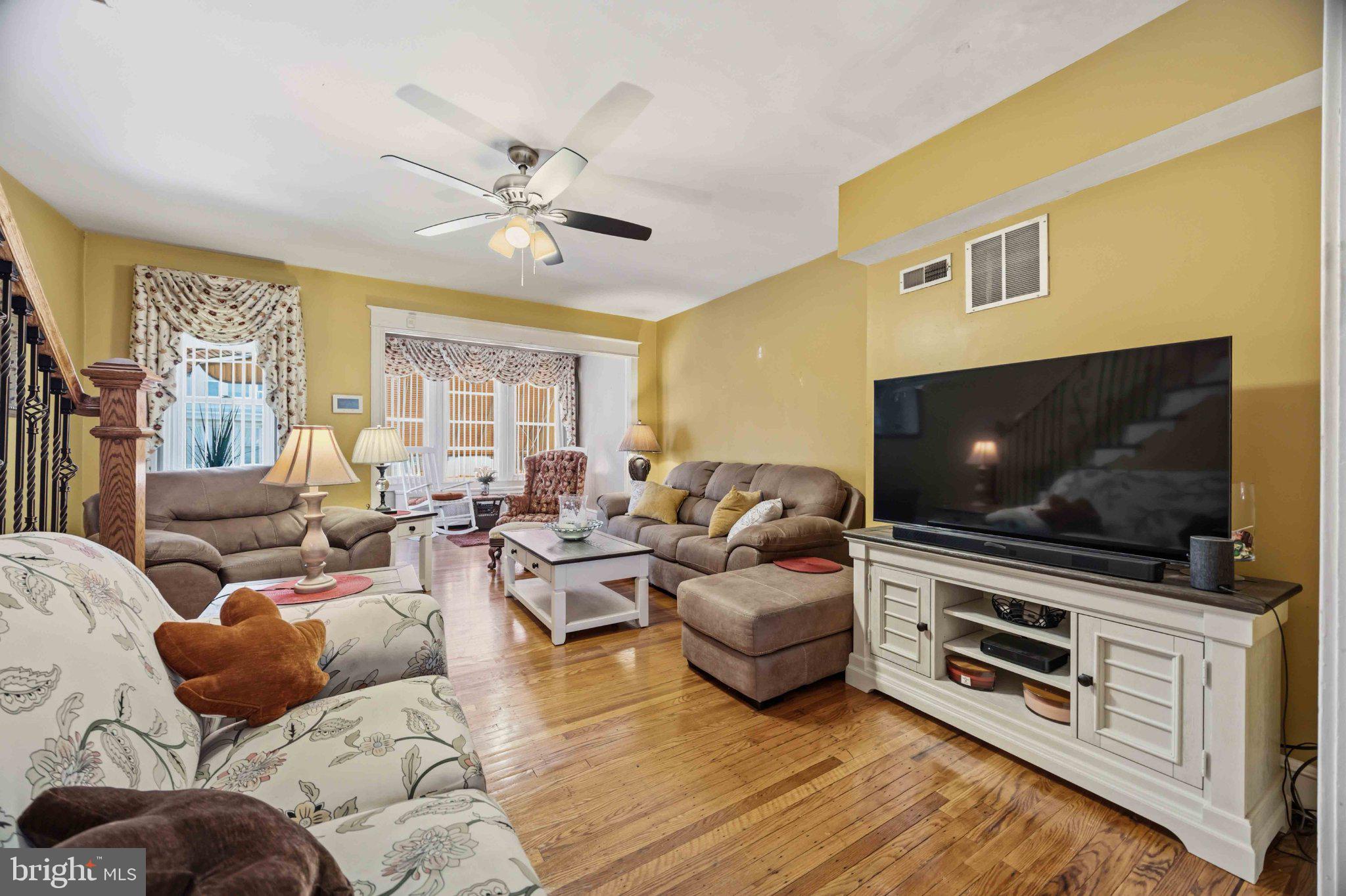 WEST OAK LANE - Residential
