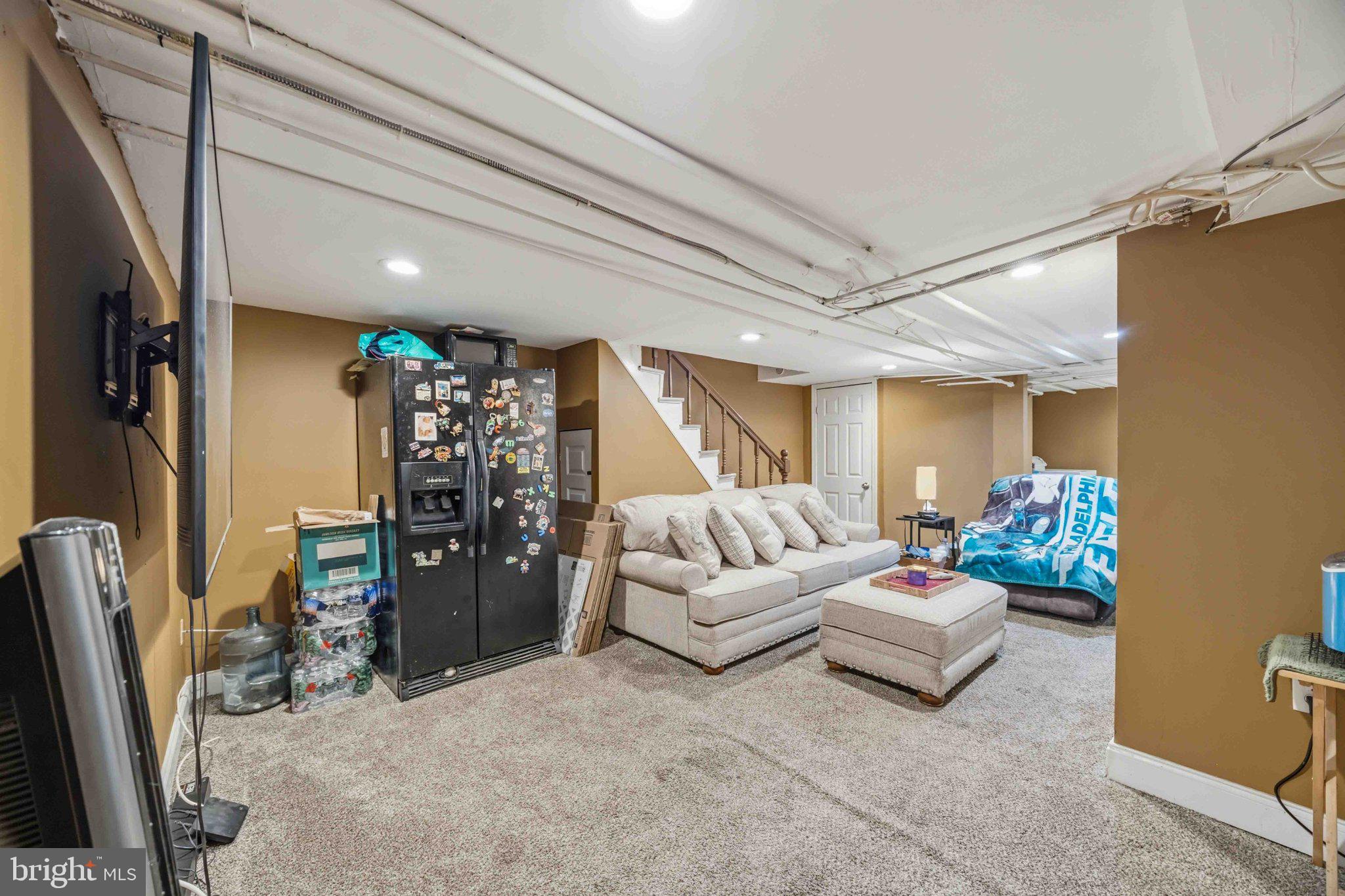 WEST OAK LANE - Residential