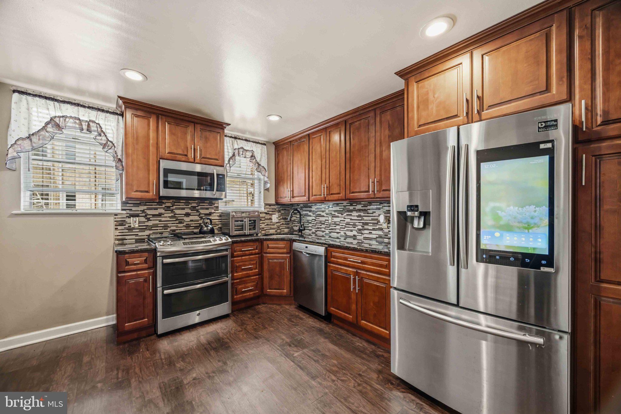 WEST OAK LANE - Residential