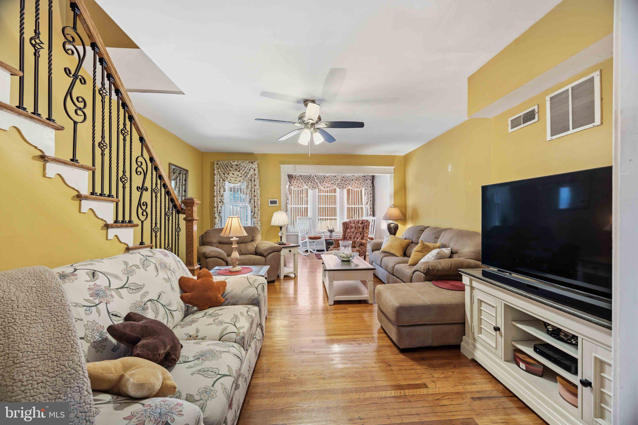 WEST OAK LANE - Residential