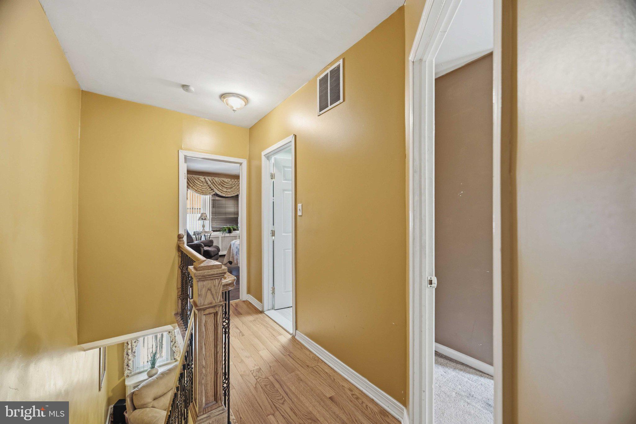 WEST OAK LANE - Residential
