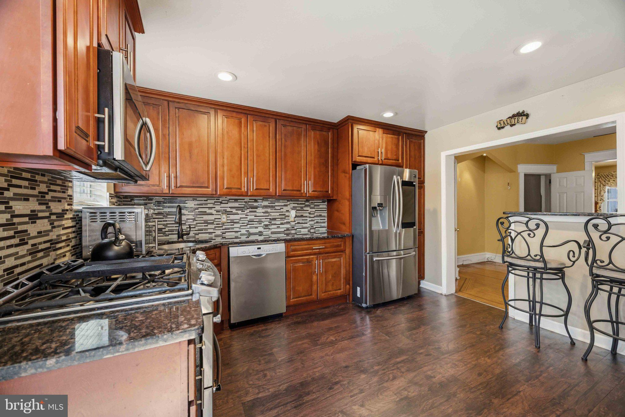 WEST OAK LANE - Residential