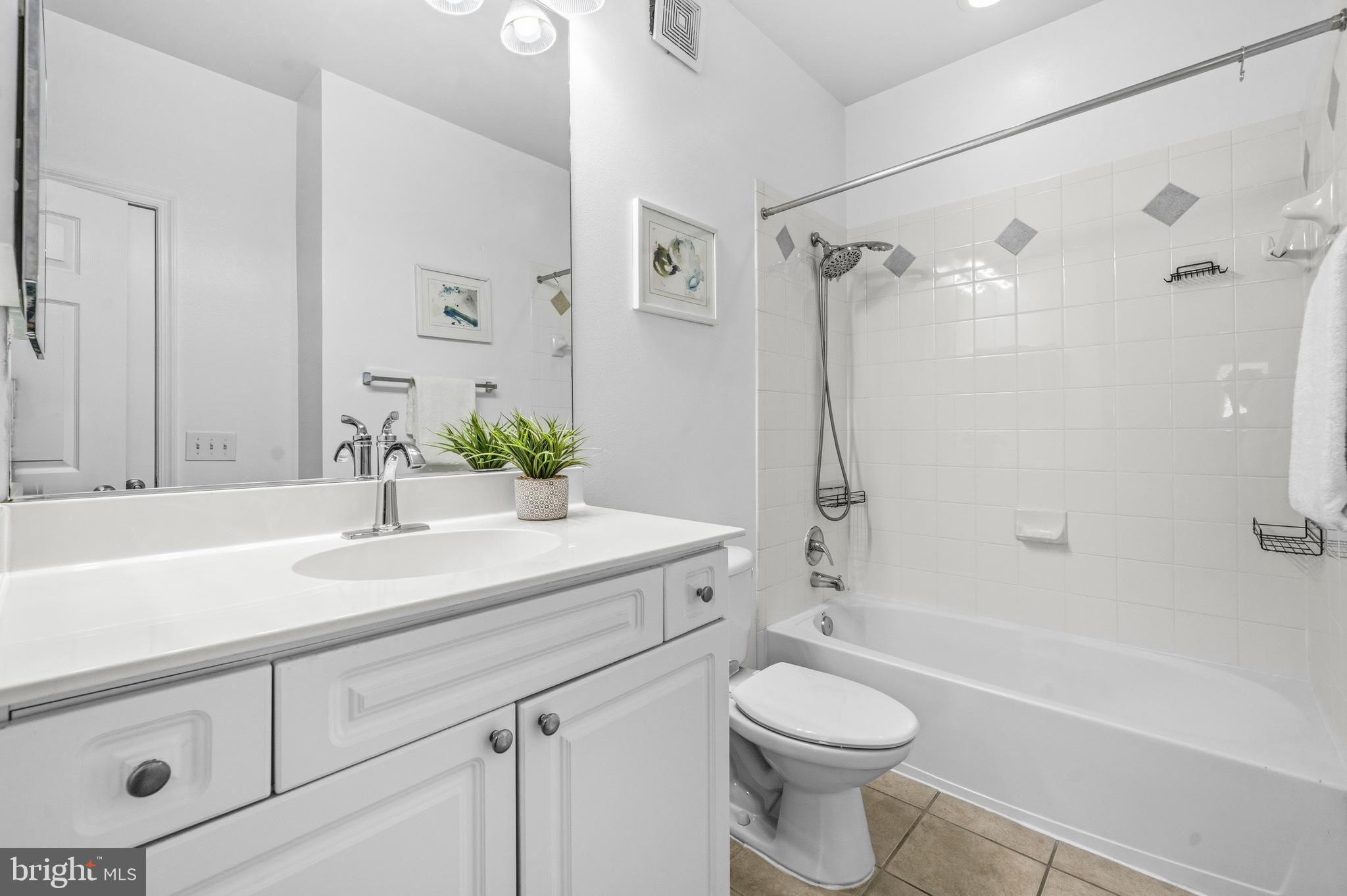 FITZ AT ROCKVILLE TOWN C - Residential
