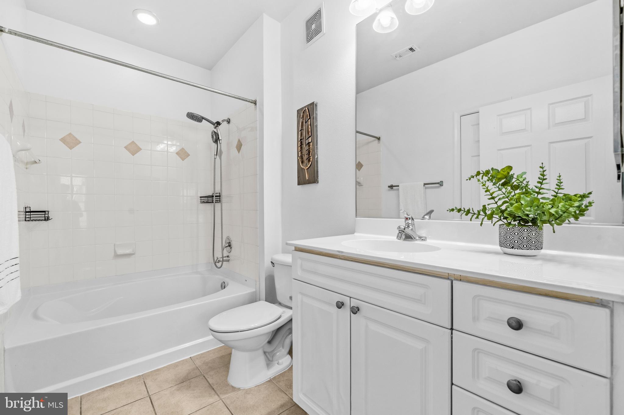 FITZ AT ROCKVILLE TOWN C - Residential