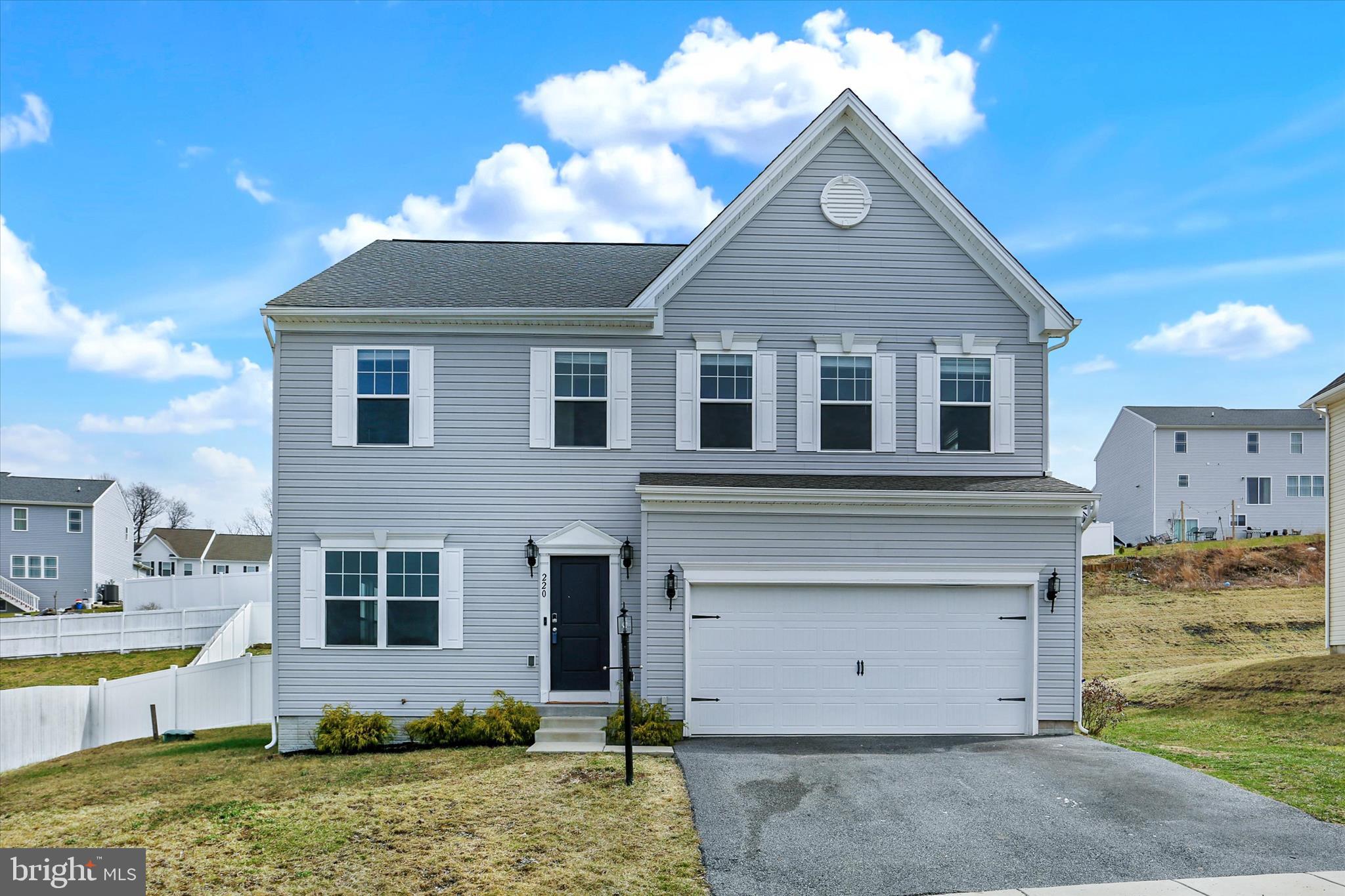 LEXINGTON ESTATES - Residential