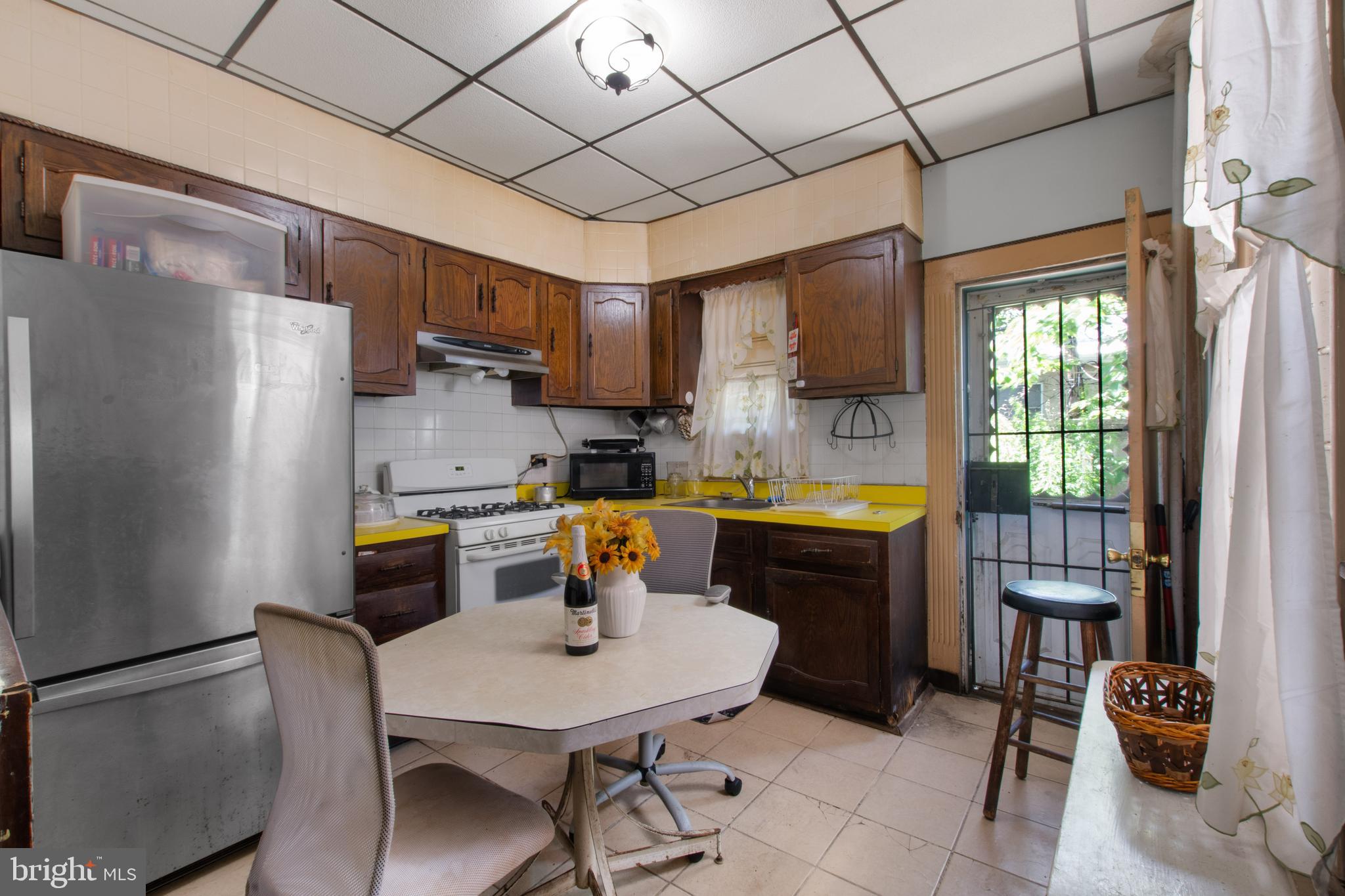 POINT BREEZE - Residential