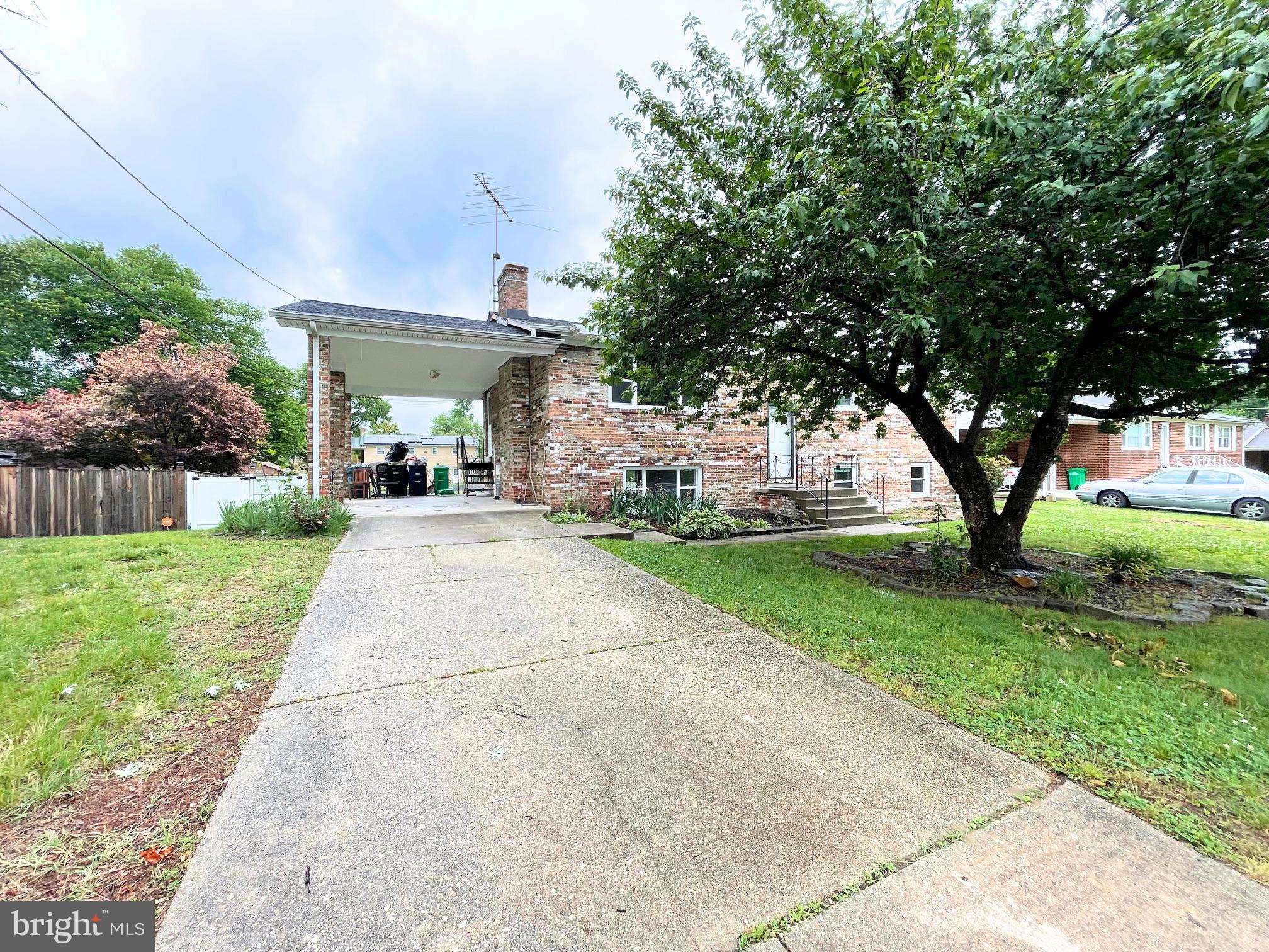 CRESTVIEW MANOR - Residential