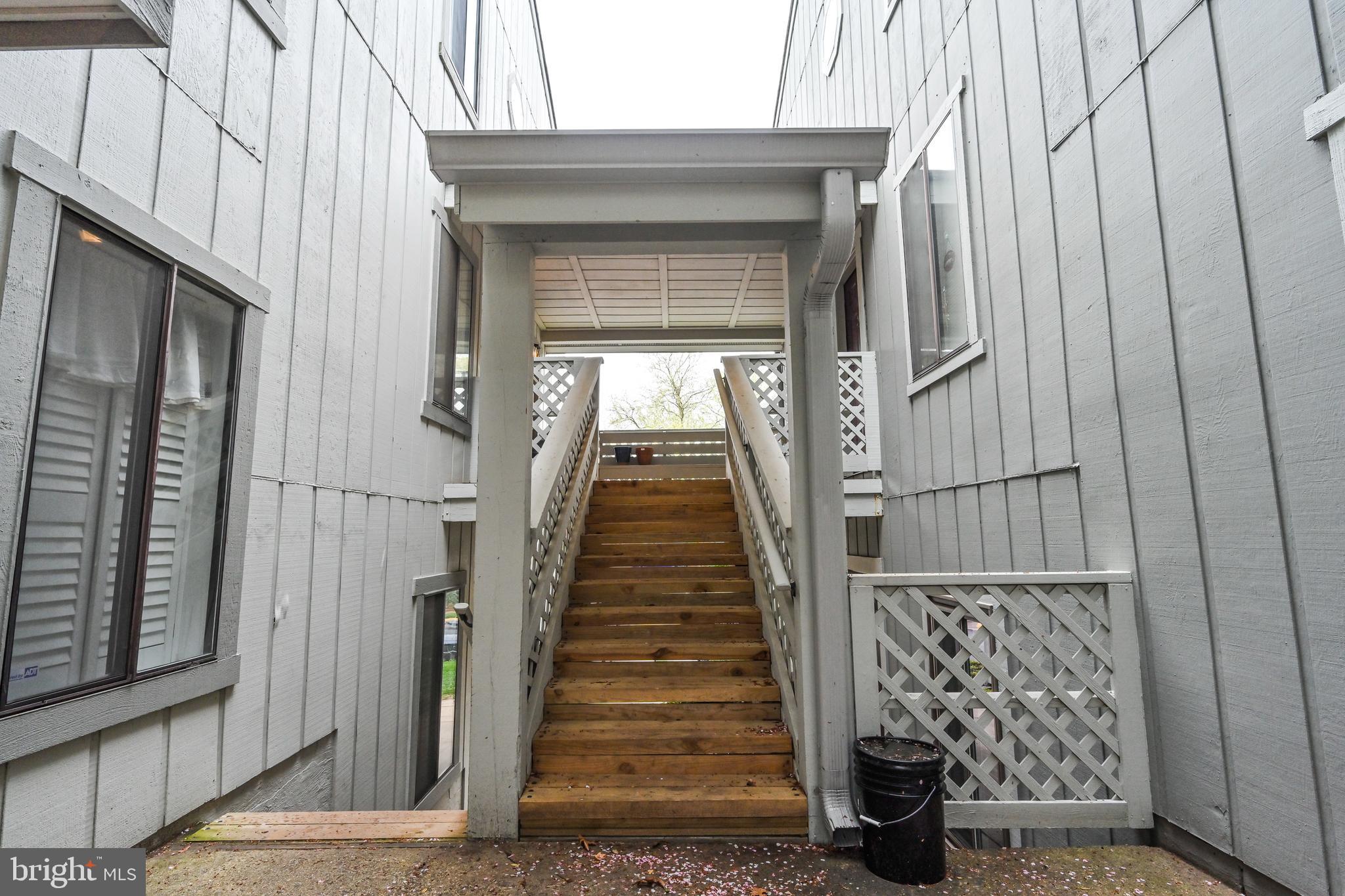 HUNTERS CROSSING - Residential