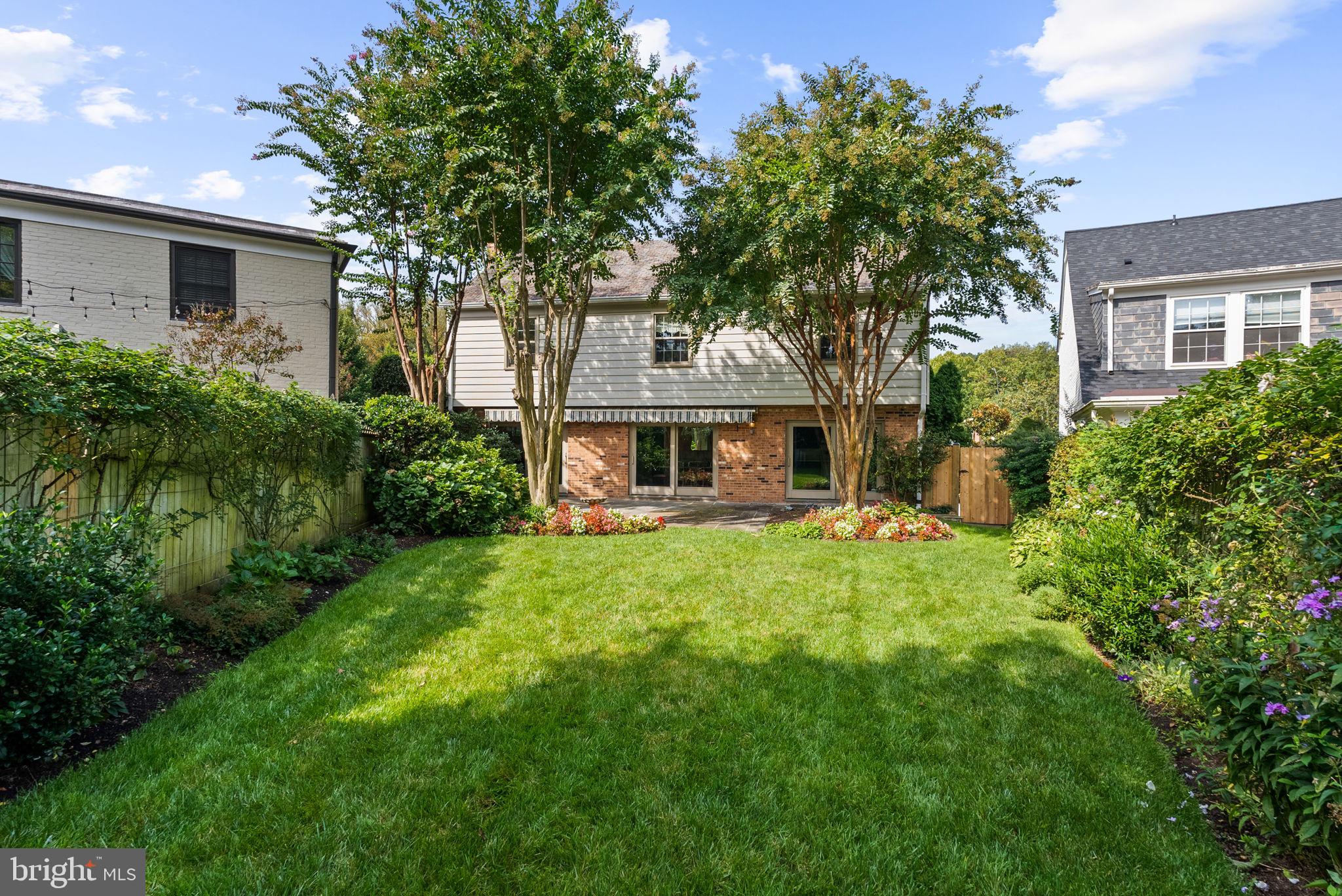 WESTMORELAND HILLS - Residential